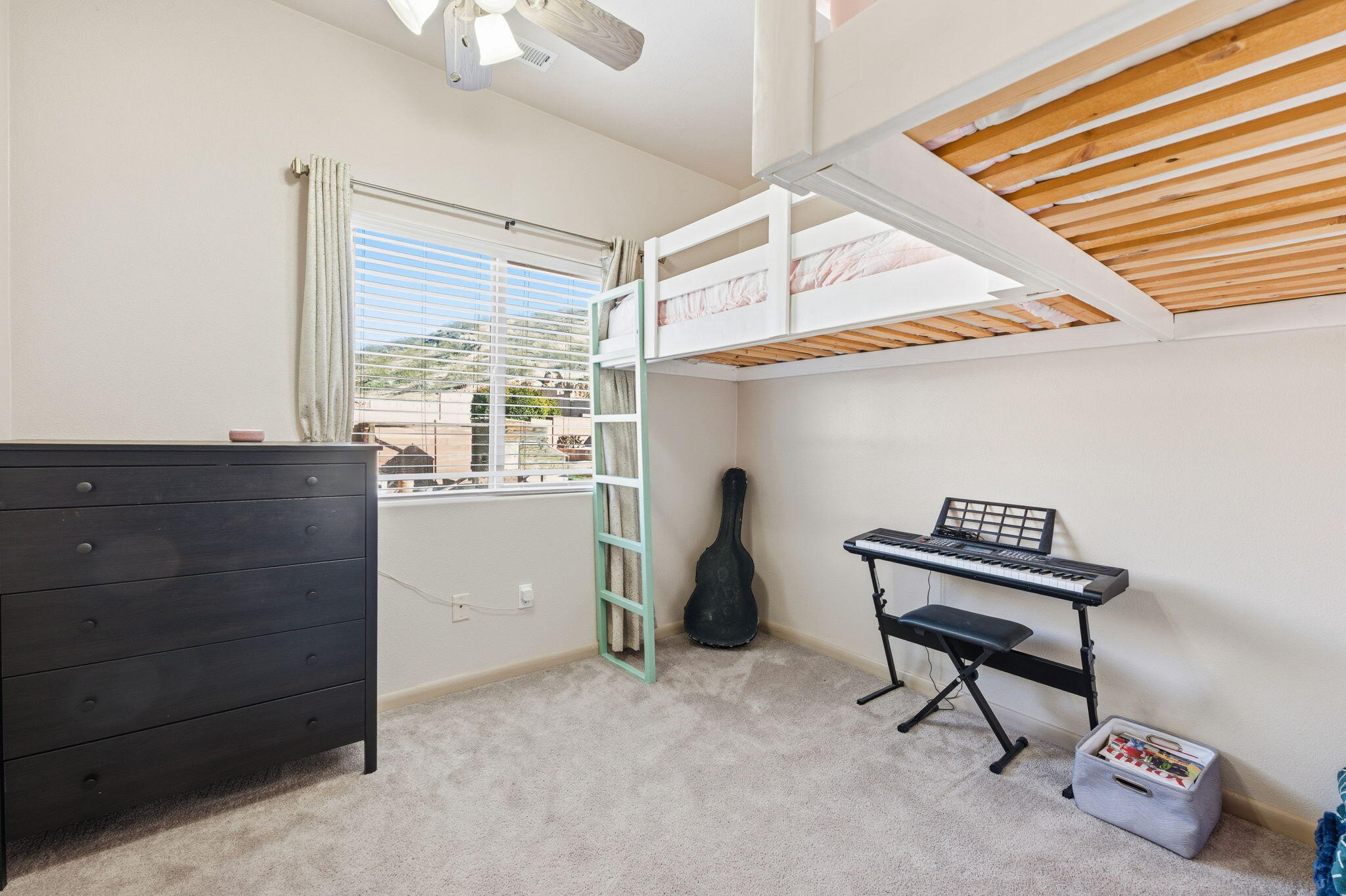 DESERT HILLS - Residential