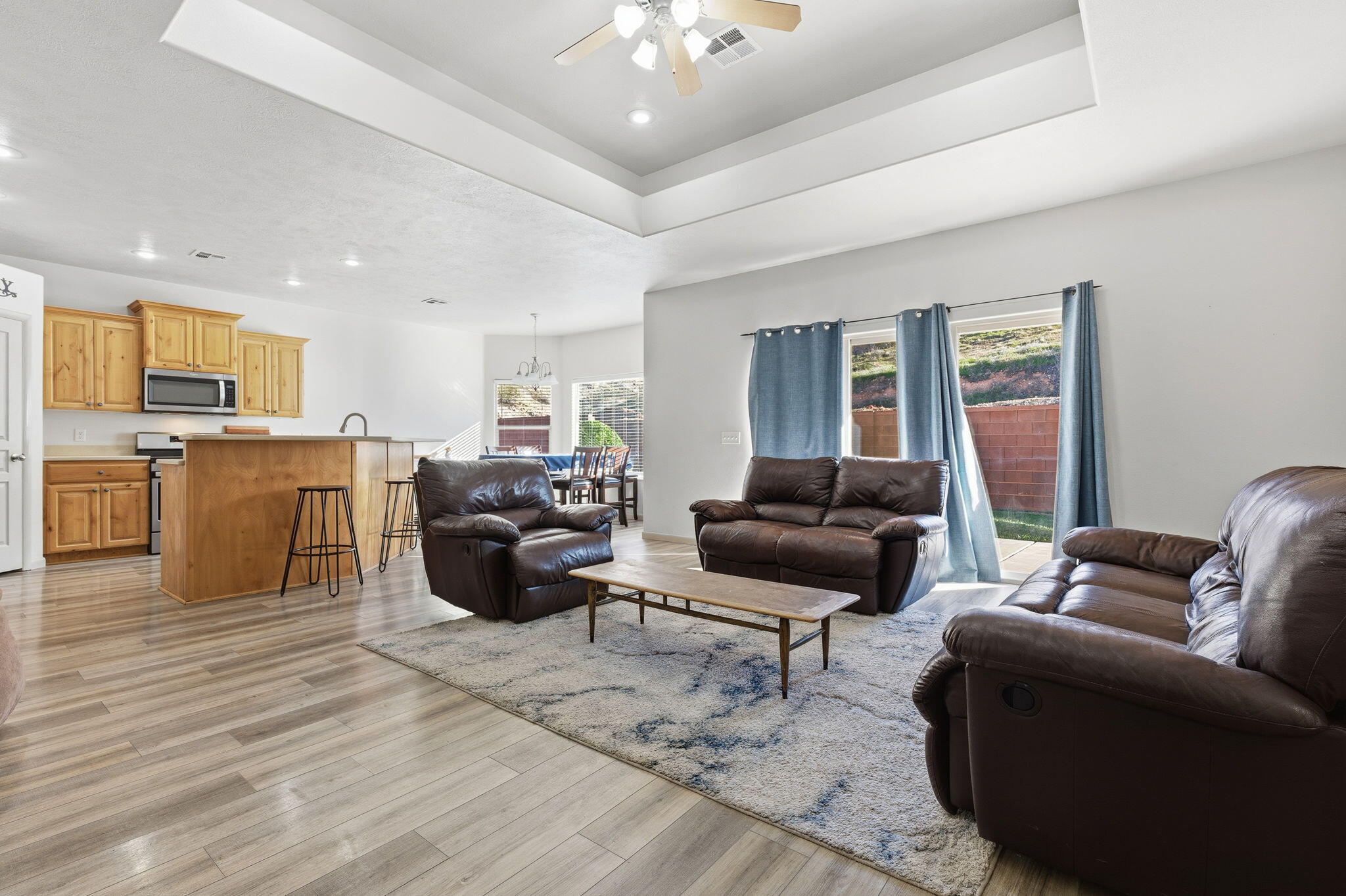 DESERT HILLS - Residential