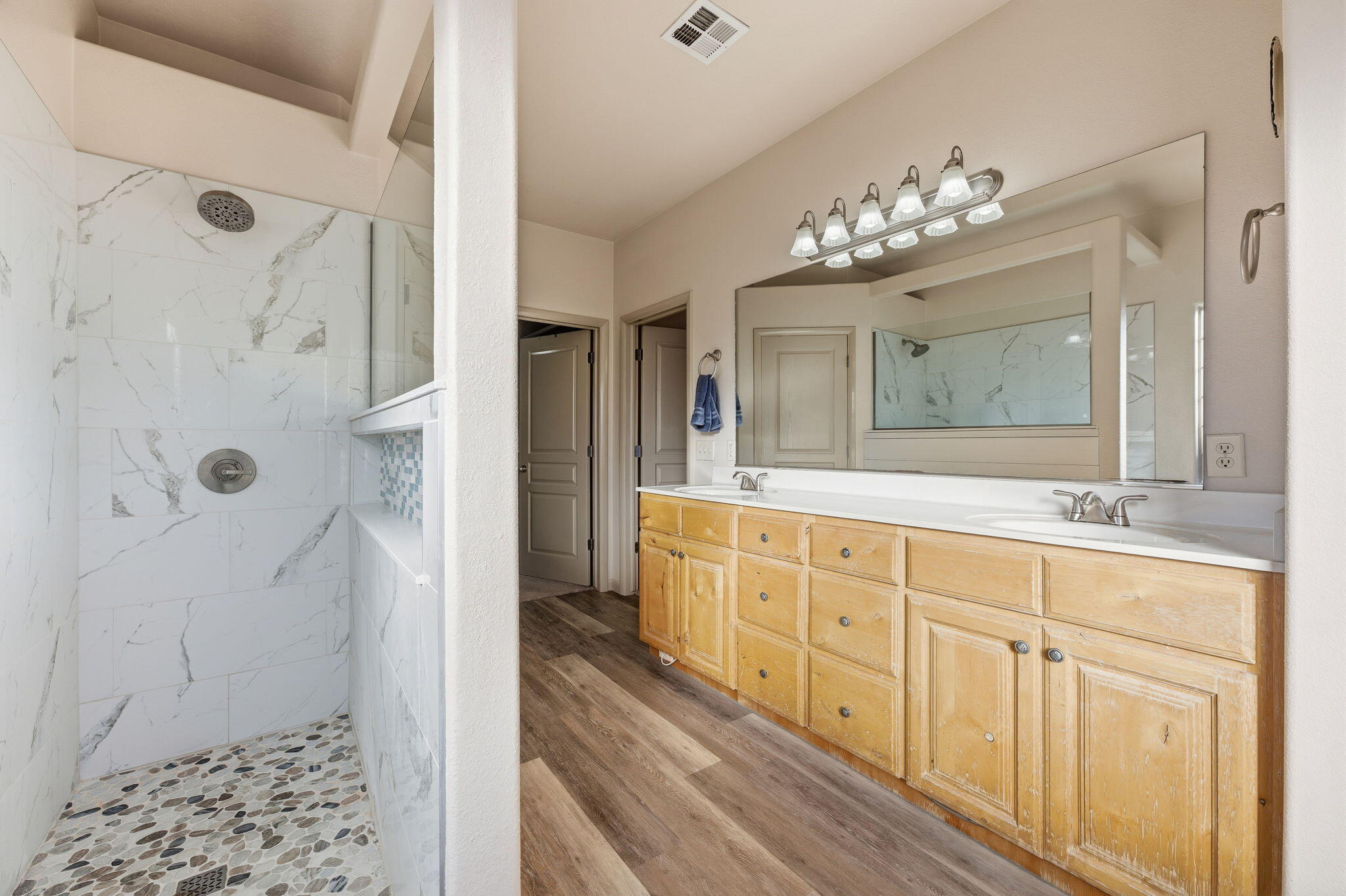 DESERT HILLS - Residential