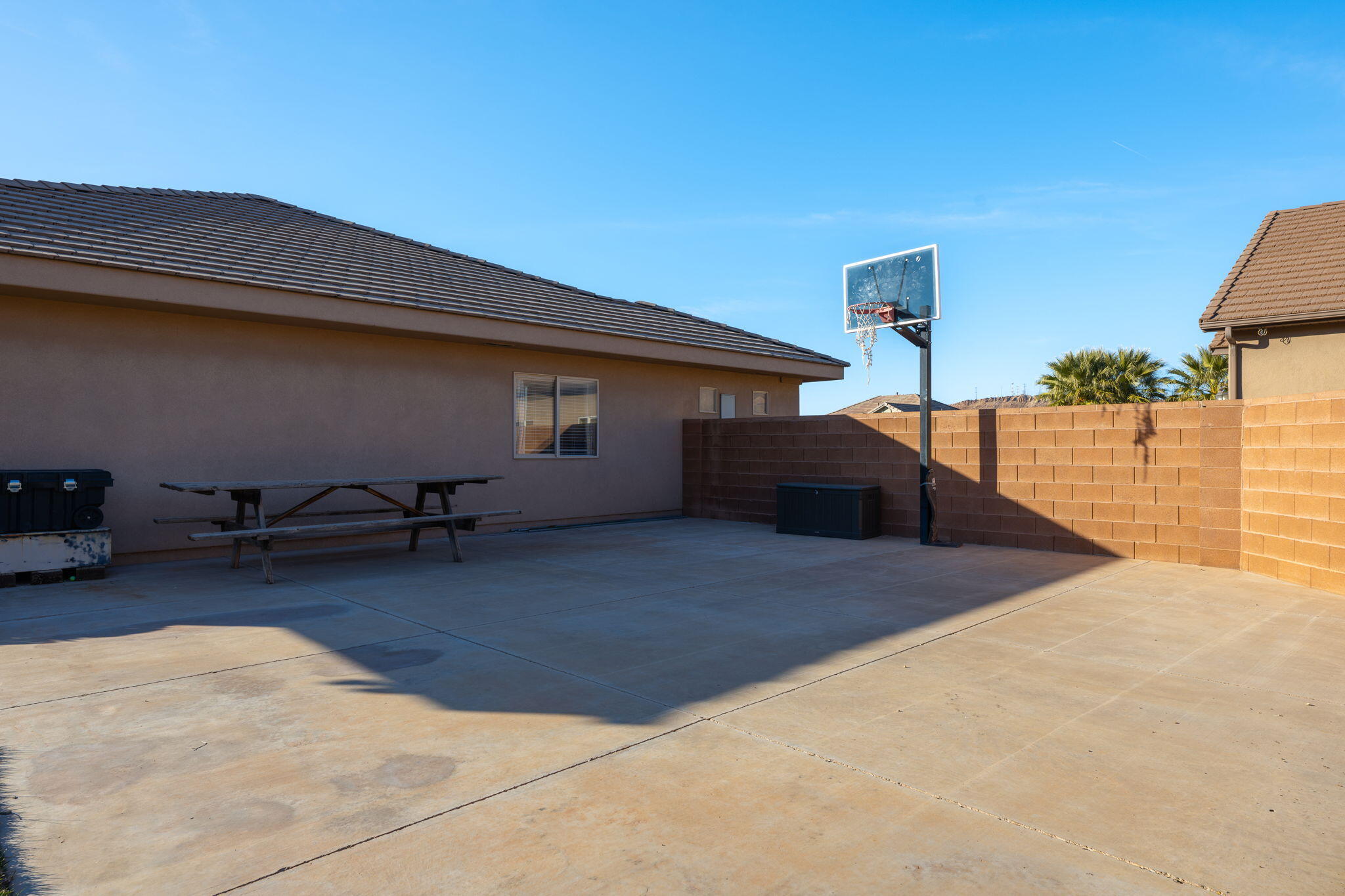 DESERT HILLS - Residential