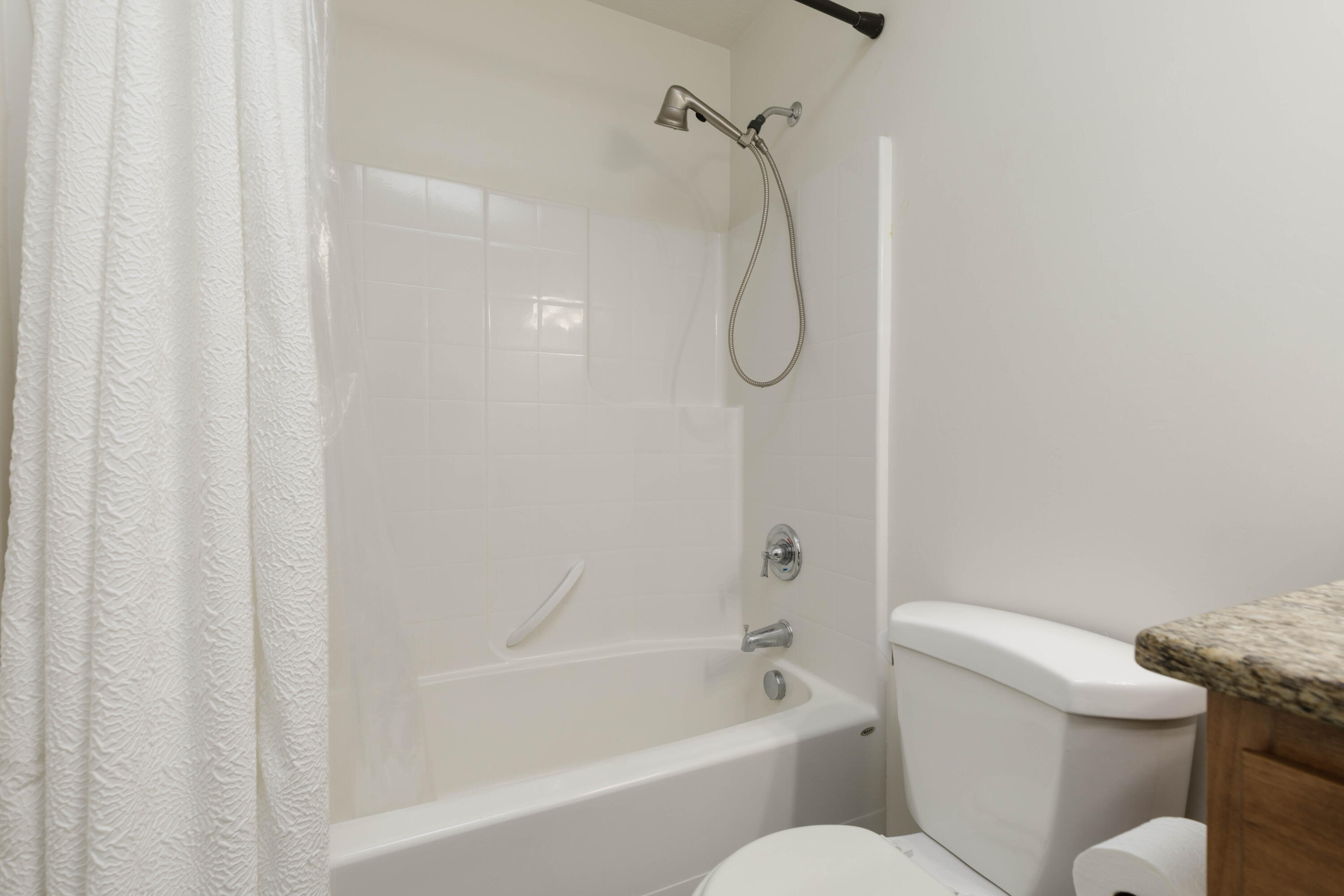 FLATS AT SOUTH POINTE - Residential