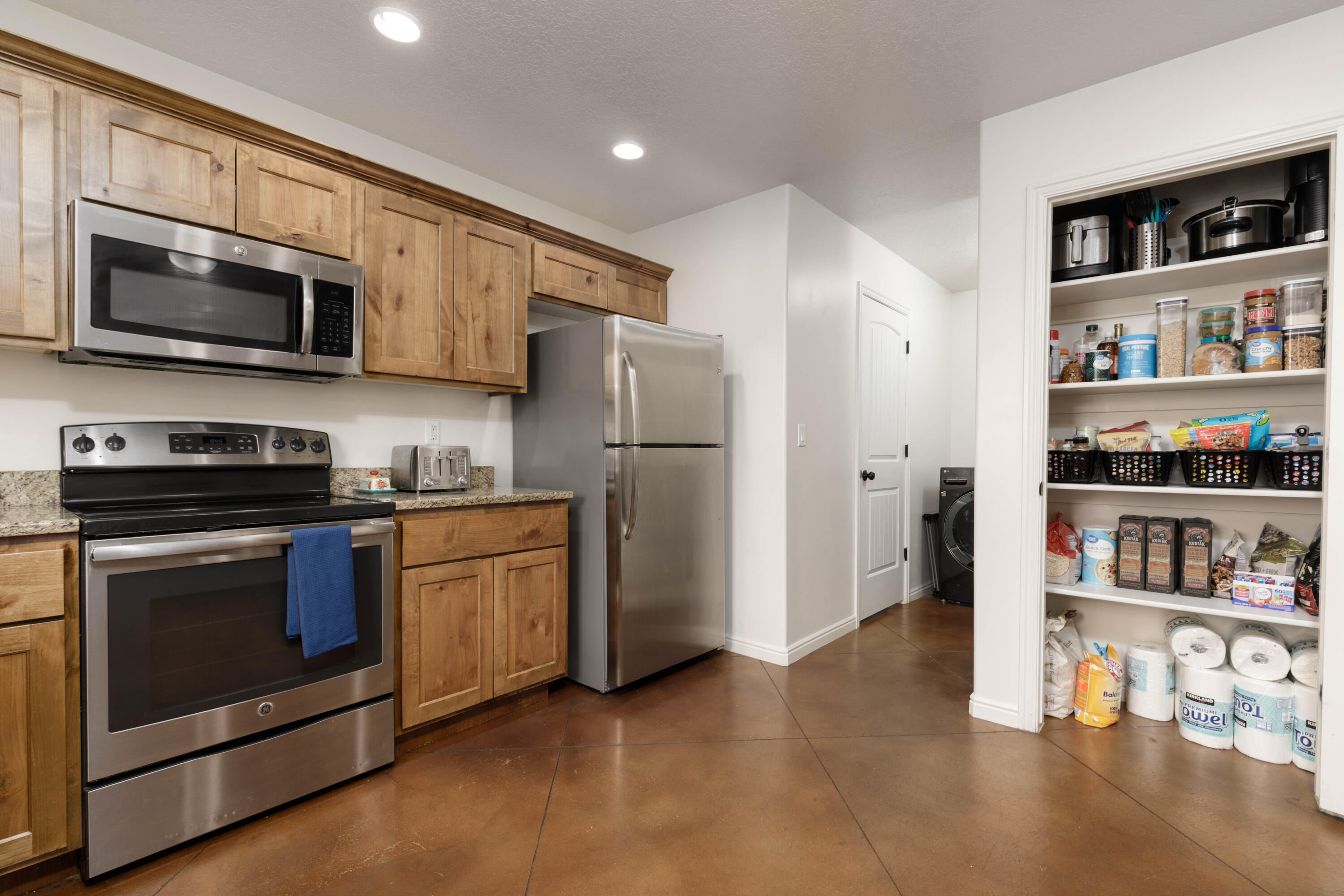 FLATS AT SOUTH POINTE - Residential