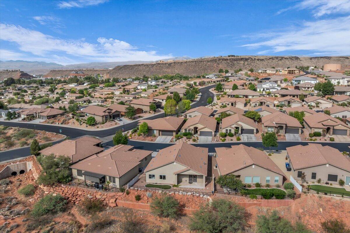 RED CLIFFS PARK - Residential