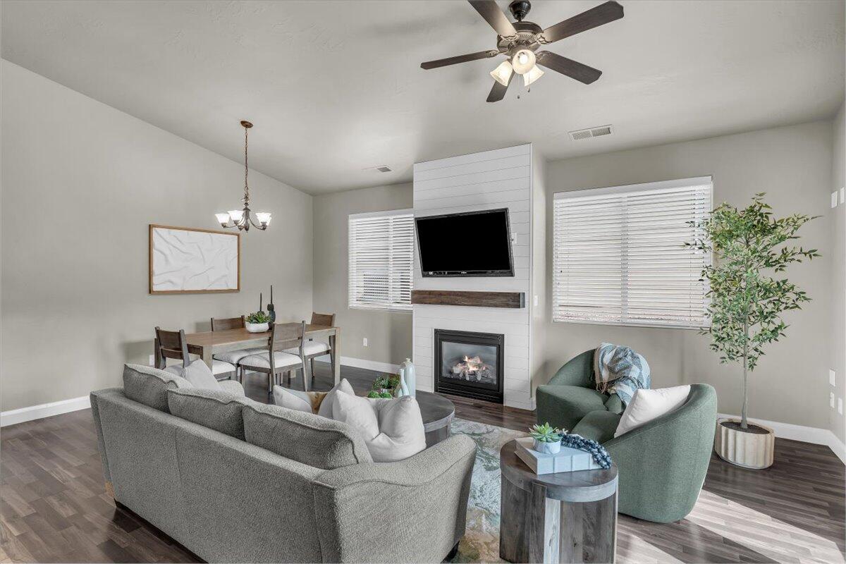 RED CLIFFS PARK - Residential