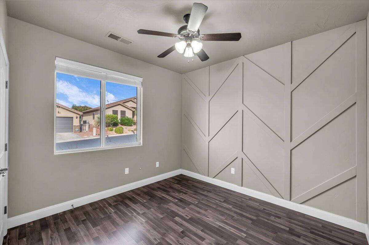 RED CLIFFS PARK - Residential