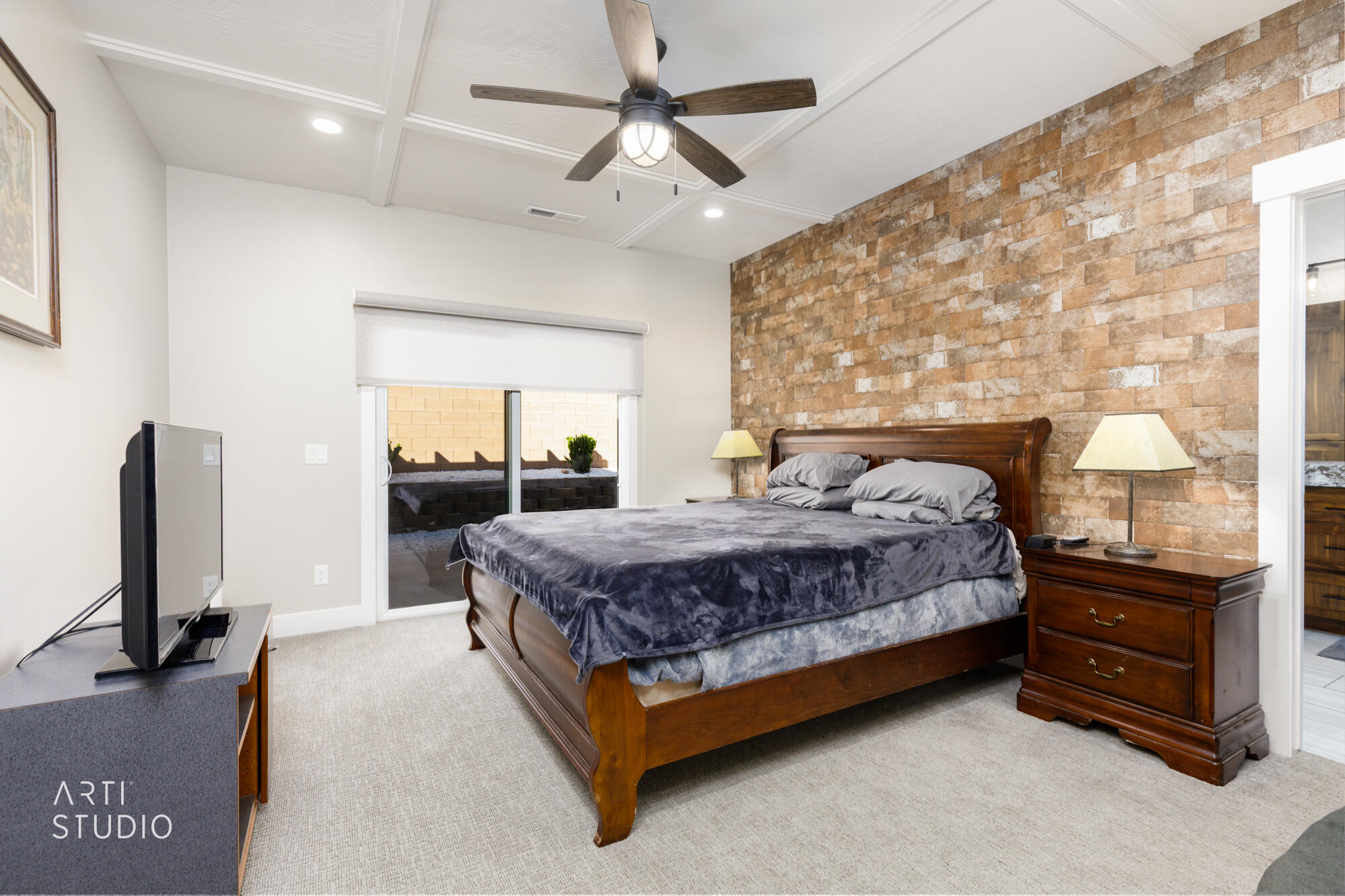 SOUTH POINTE - Residential