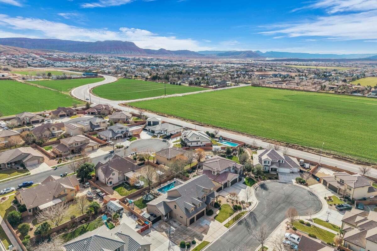 DIXIE COUNTRY LANE ESTATES - Residential