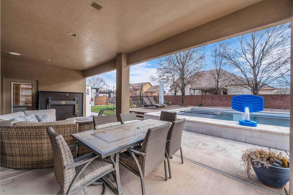 DIXIE COUNTRY LANE ESTATES - Residential