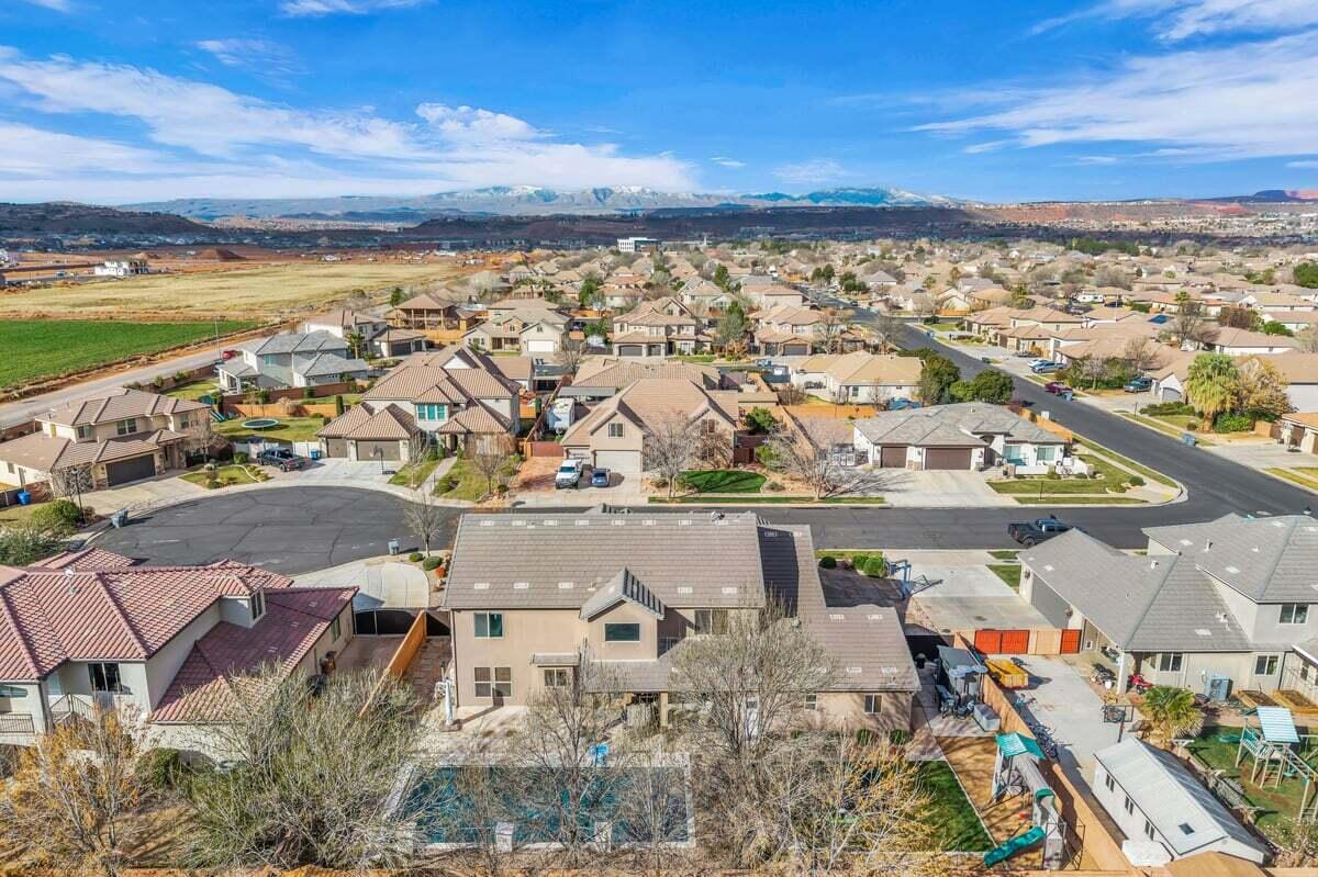 DIXIE COUNTRY LANE ESTATES - Residential