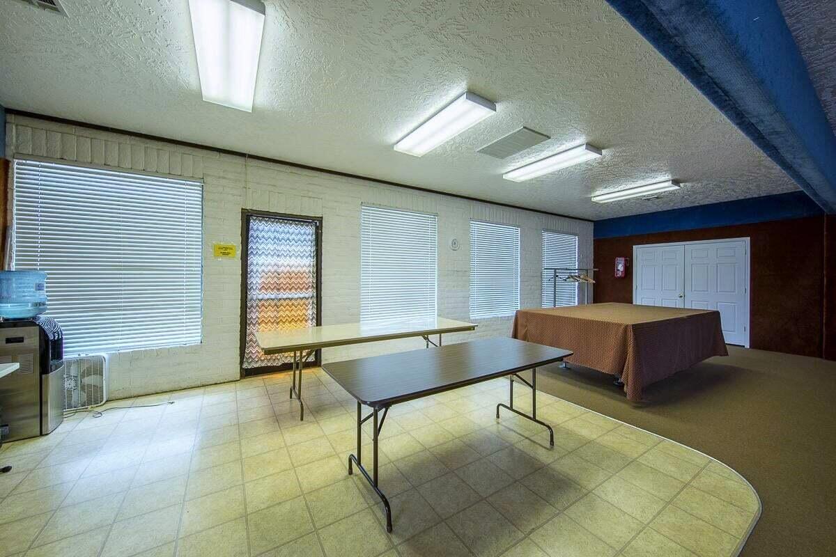 CANYON BREEZE RV RESORT - Residential