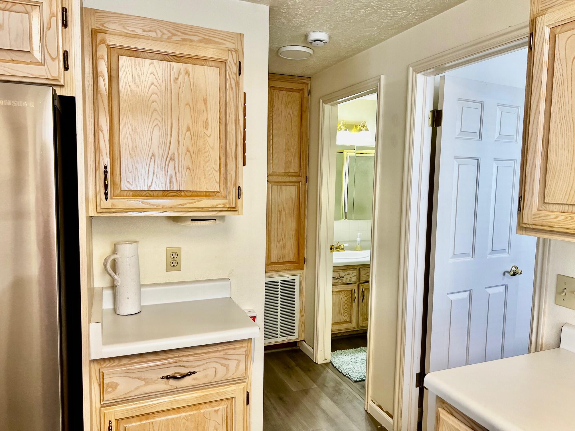 CANYON BREEZE RV RESORT - Residential