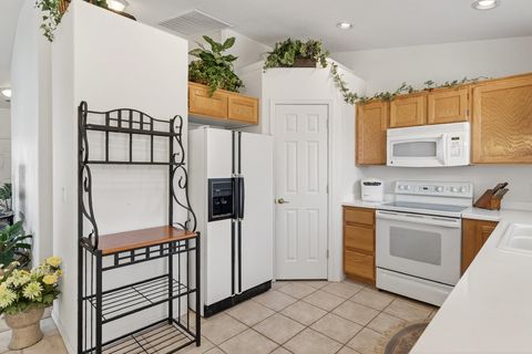 Tiny photo for 1720 W WIDE RIVER DR, Saint George, UT 84790 (MLS # 26-270172)