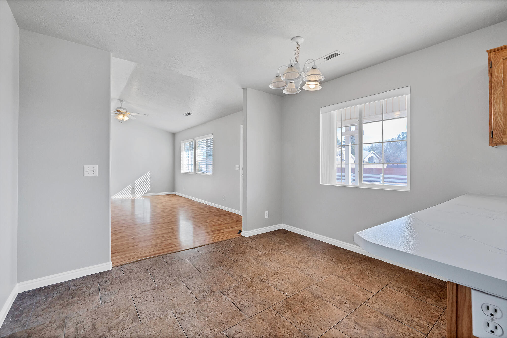 FALCON PARK - Residential