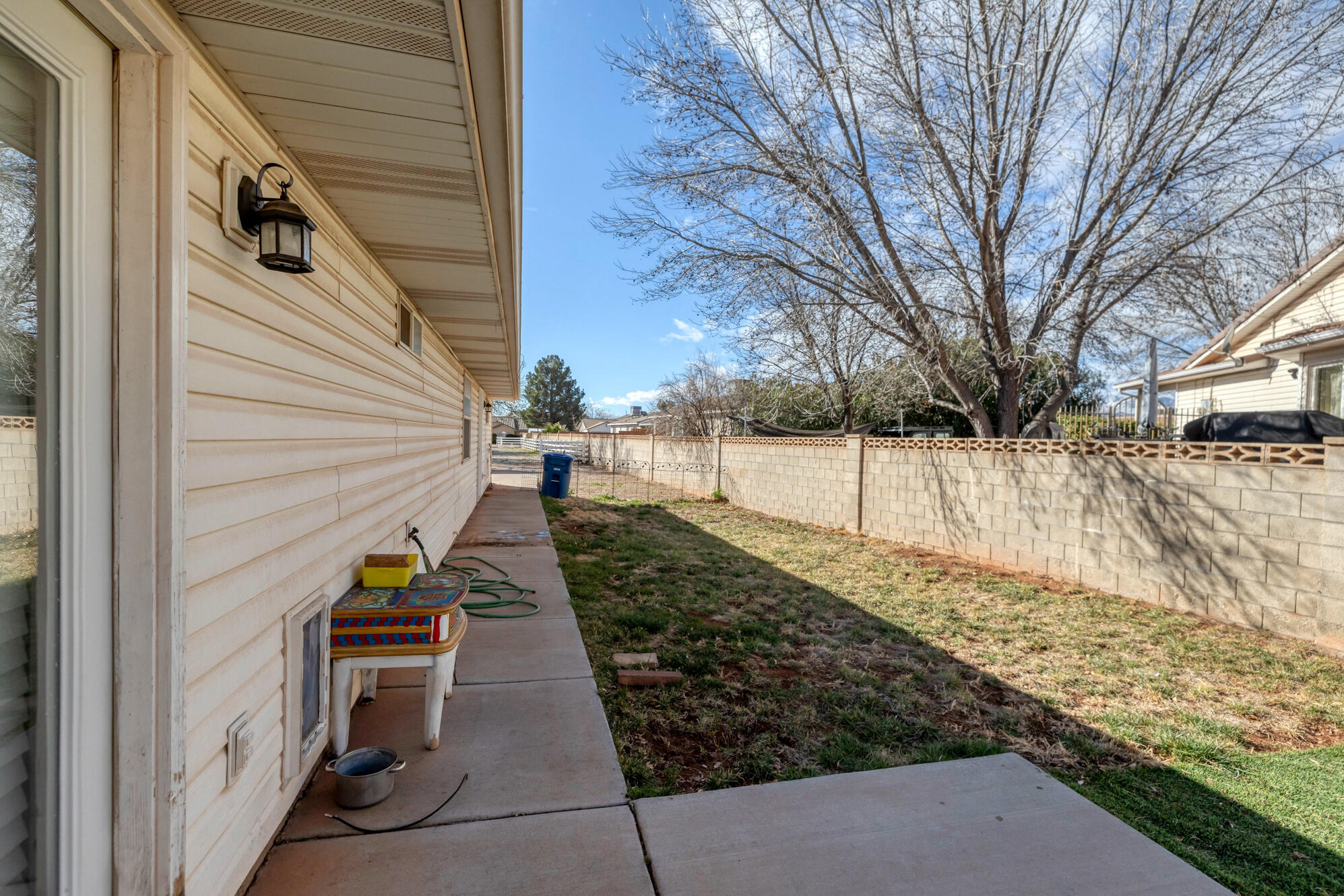 FALCON PARK - Residential