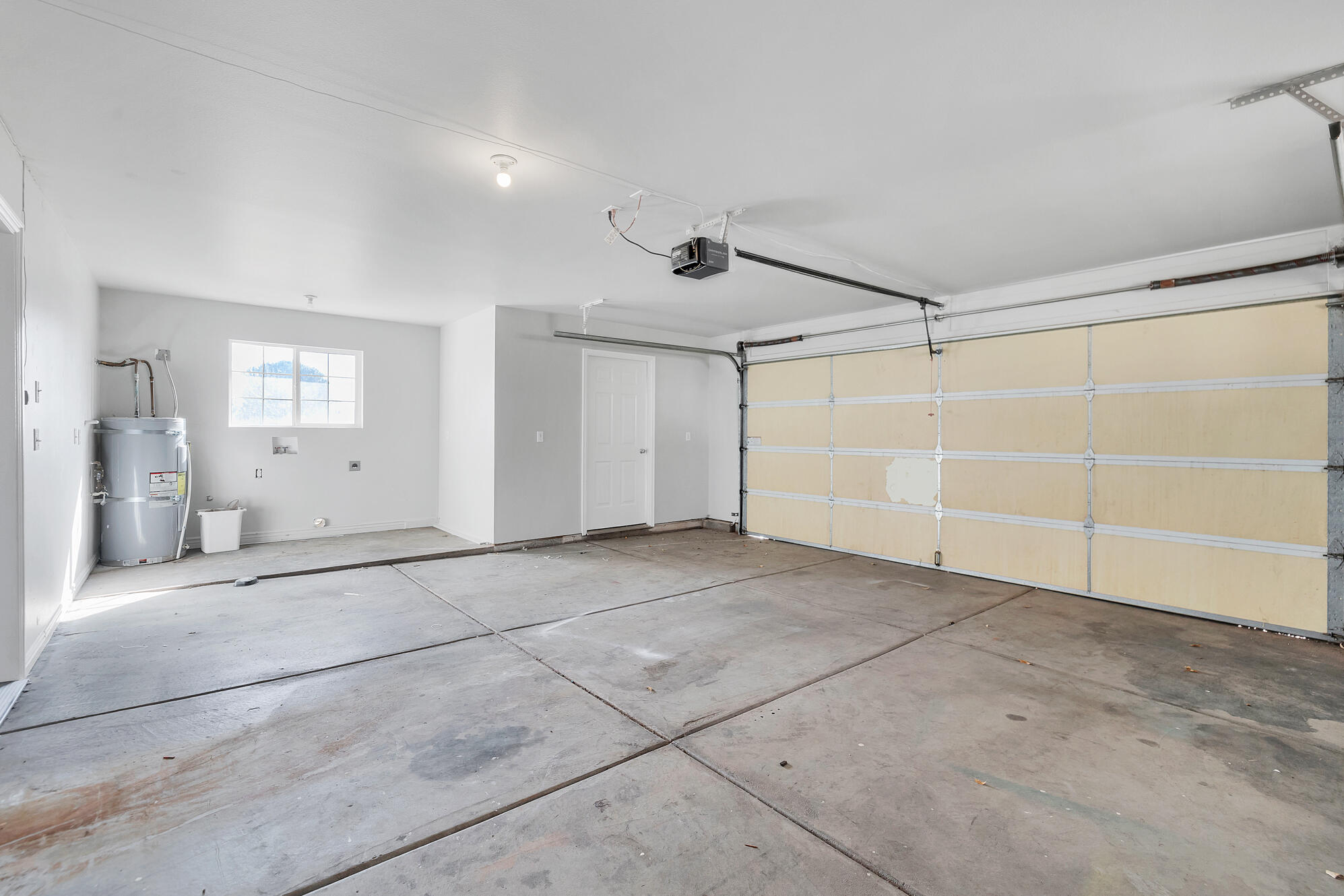 FALCON PARK - Residential