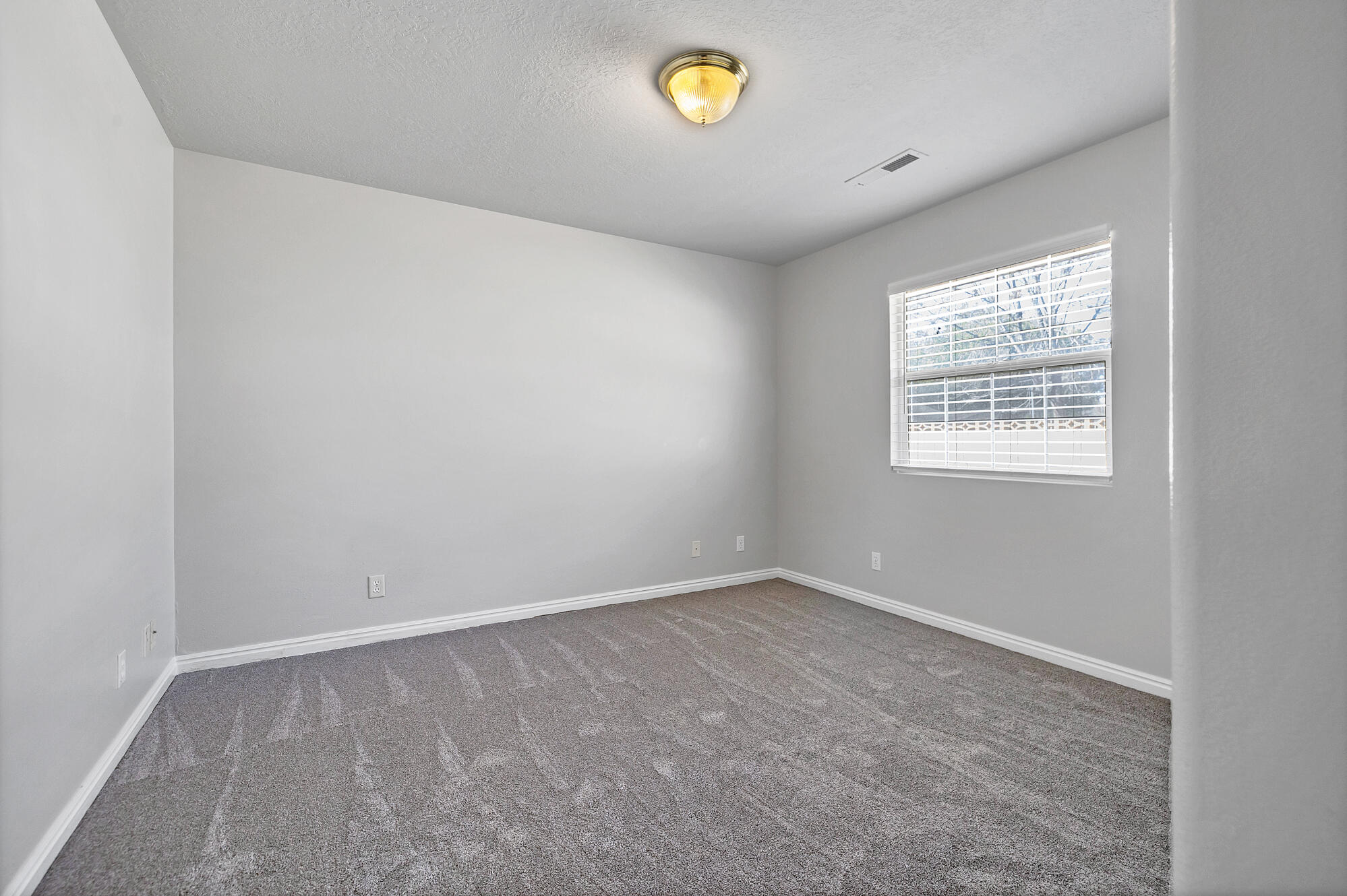 FALCON PARK - Residential