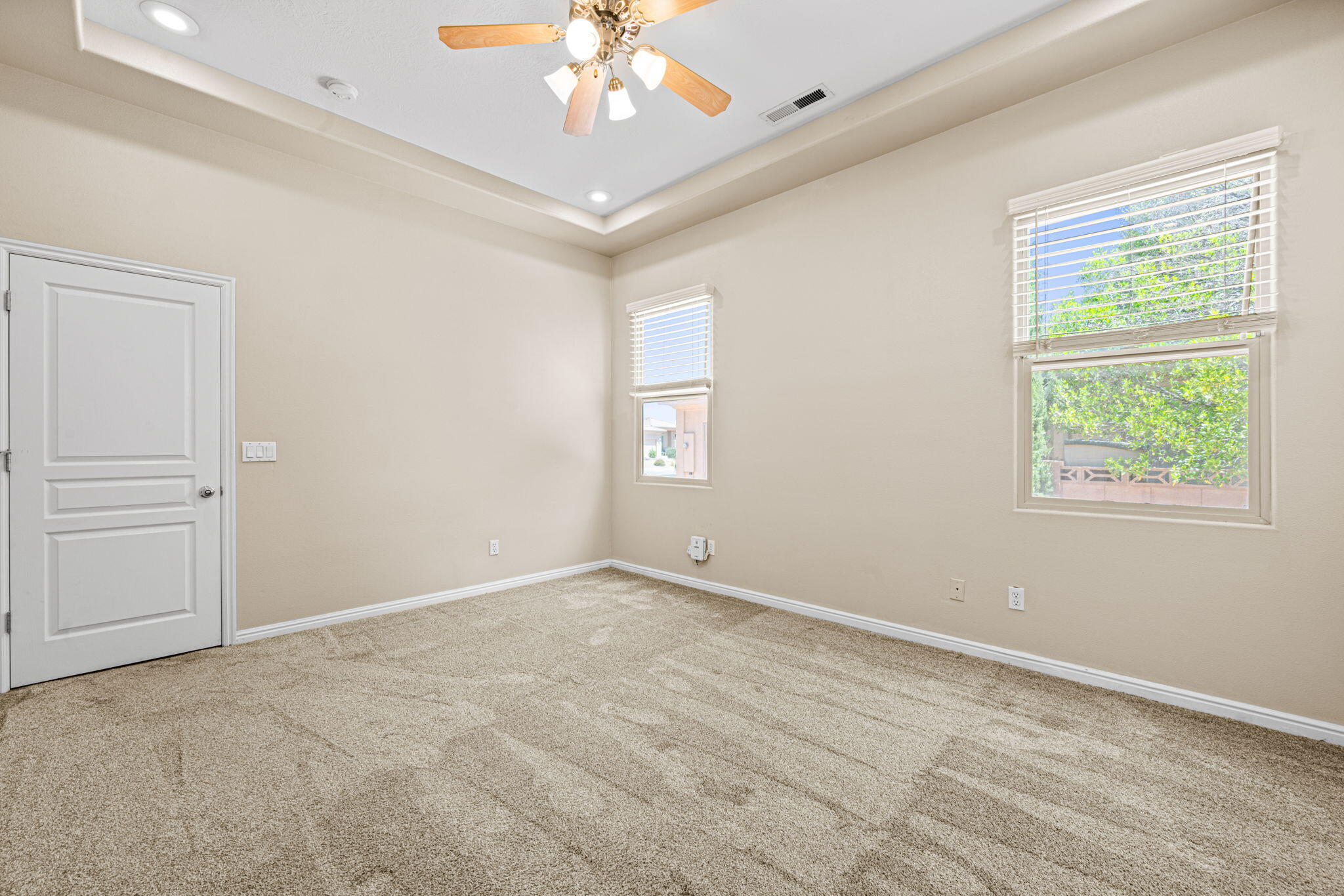 SLICKROCK RIDGE - Residential