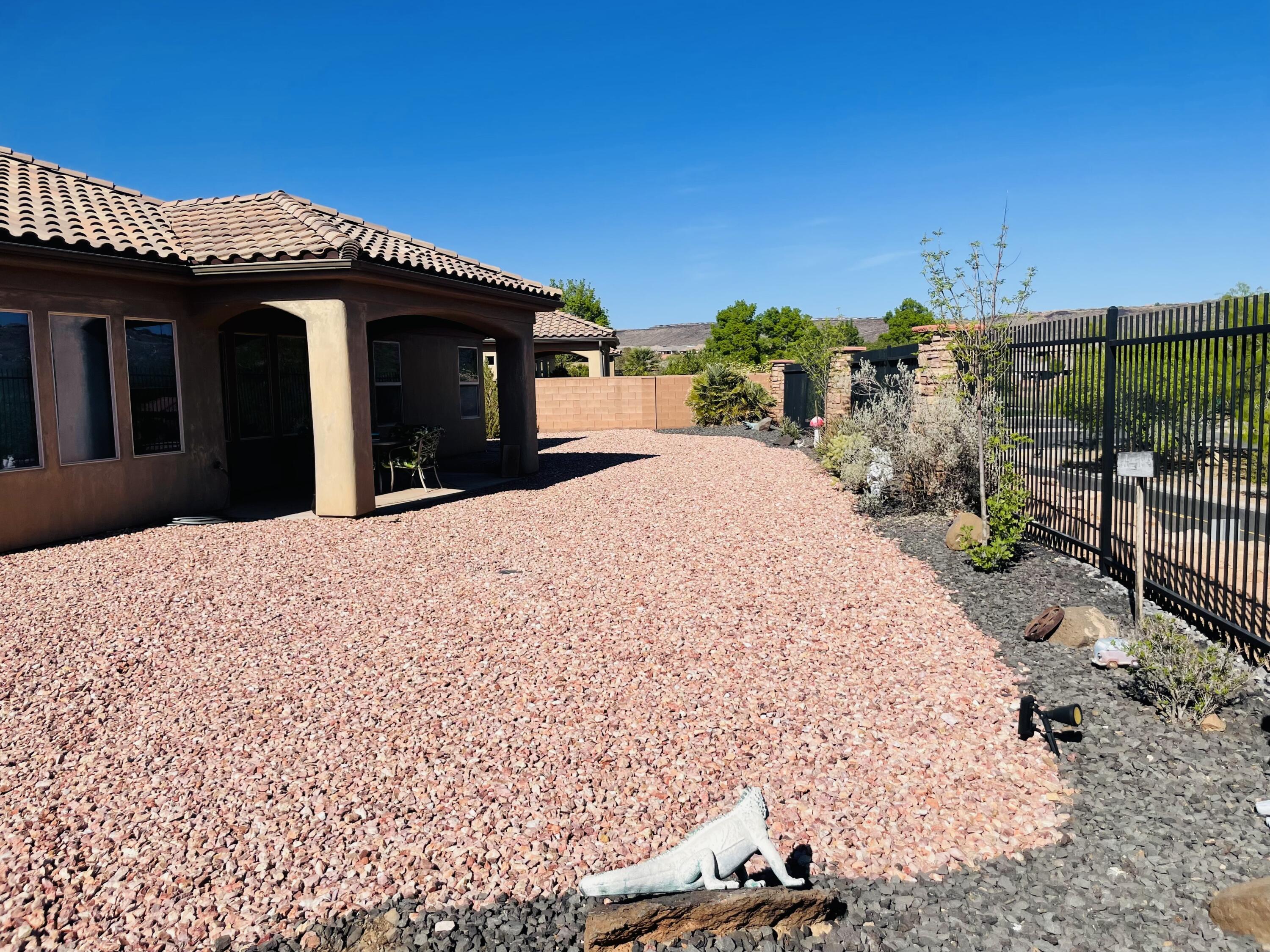 SIENNA HEIGHTS - Residential