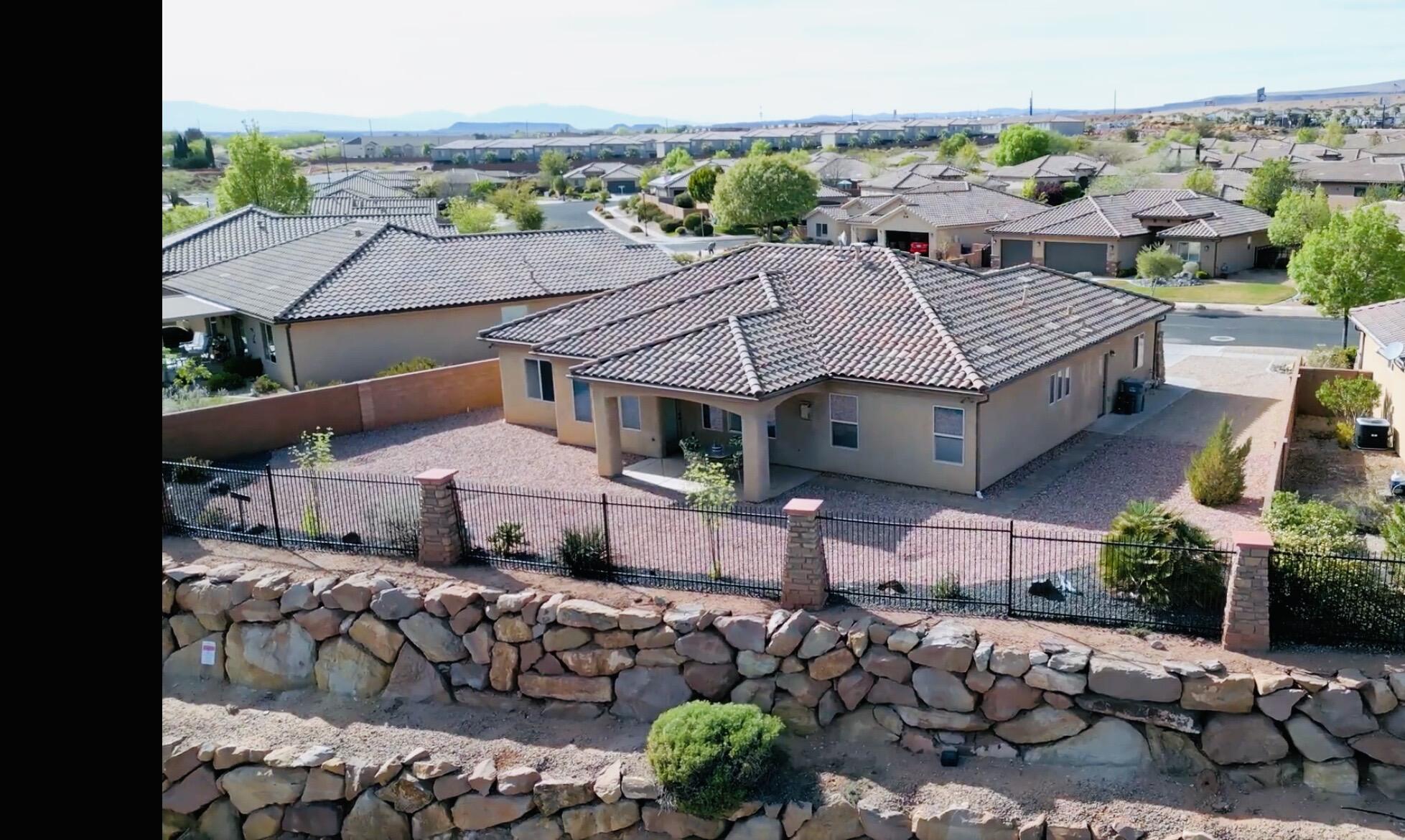 SIENNA HEIGHTS - Residential