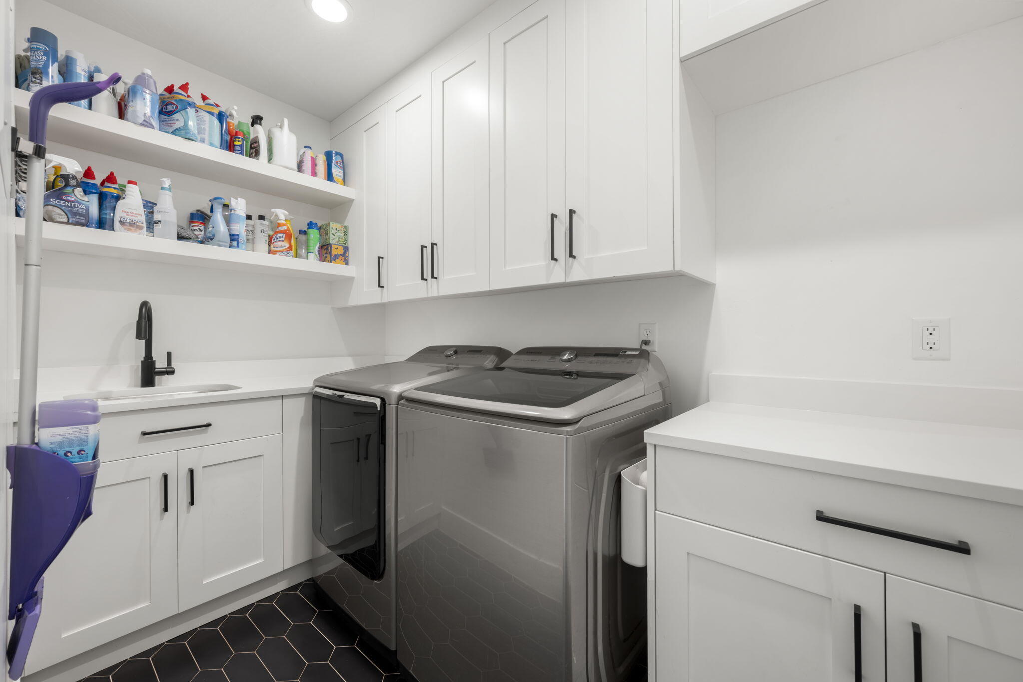 SHOOTING STAR - Residential