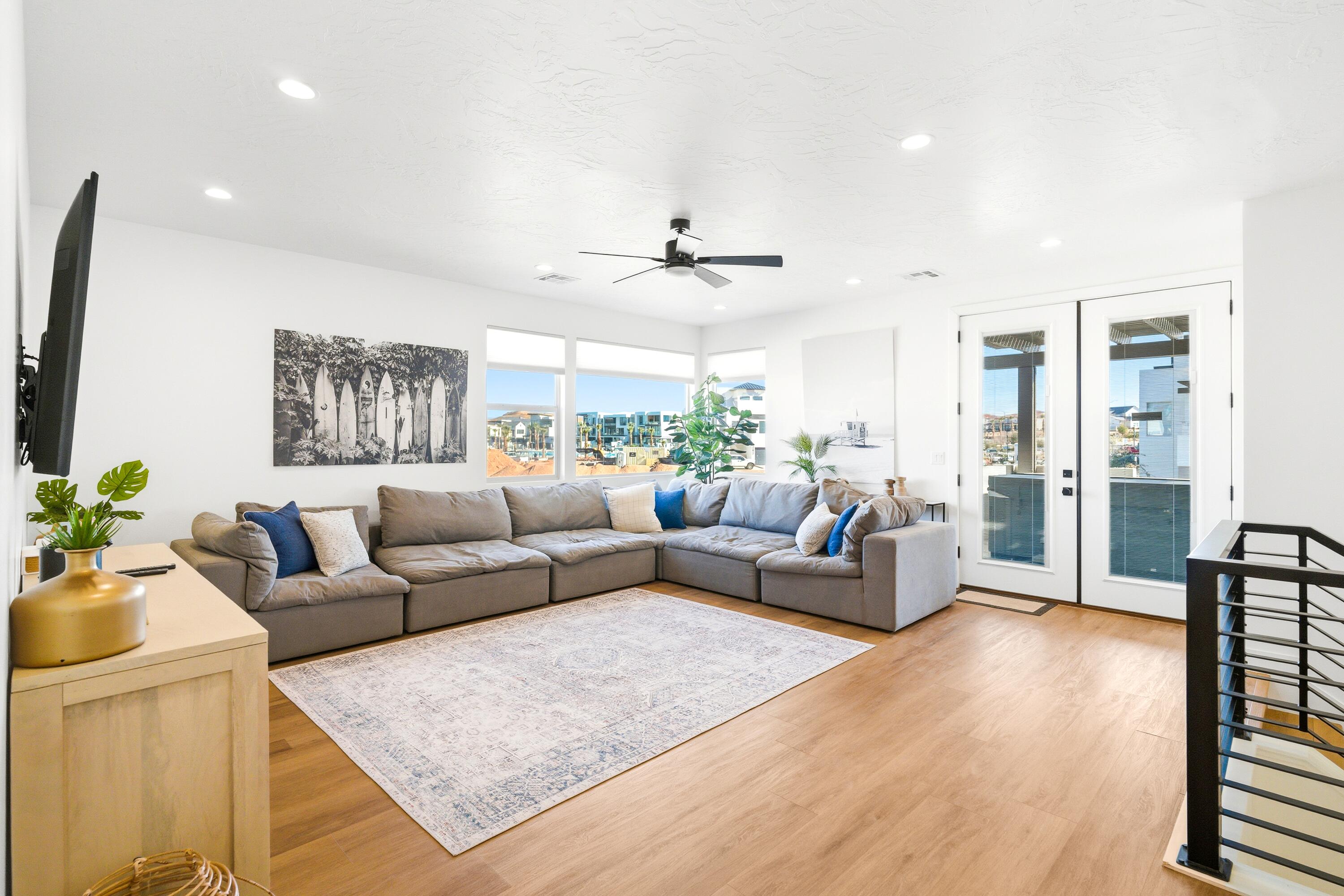 DESERT COLOR RESORT - Residential