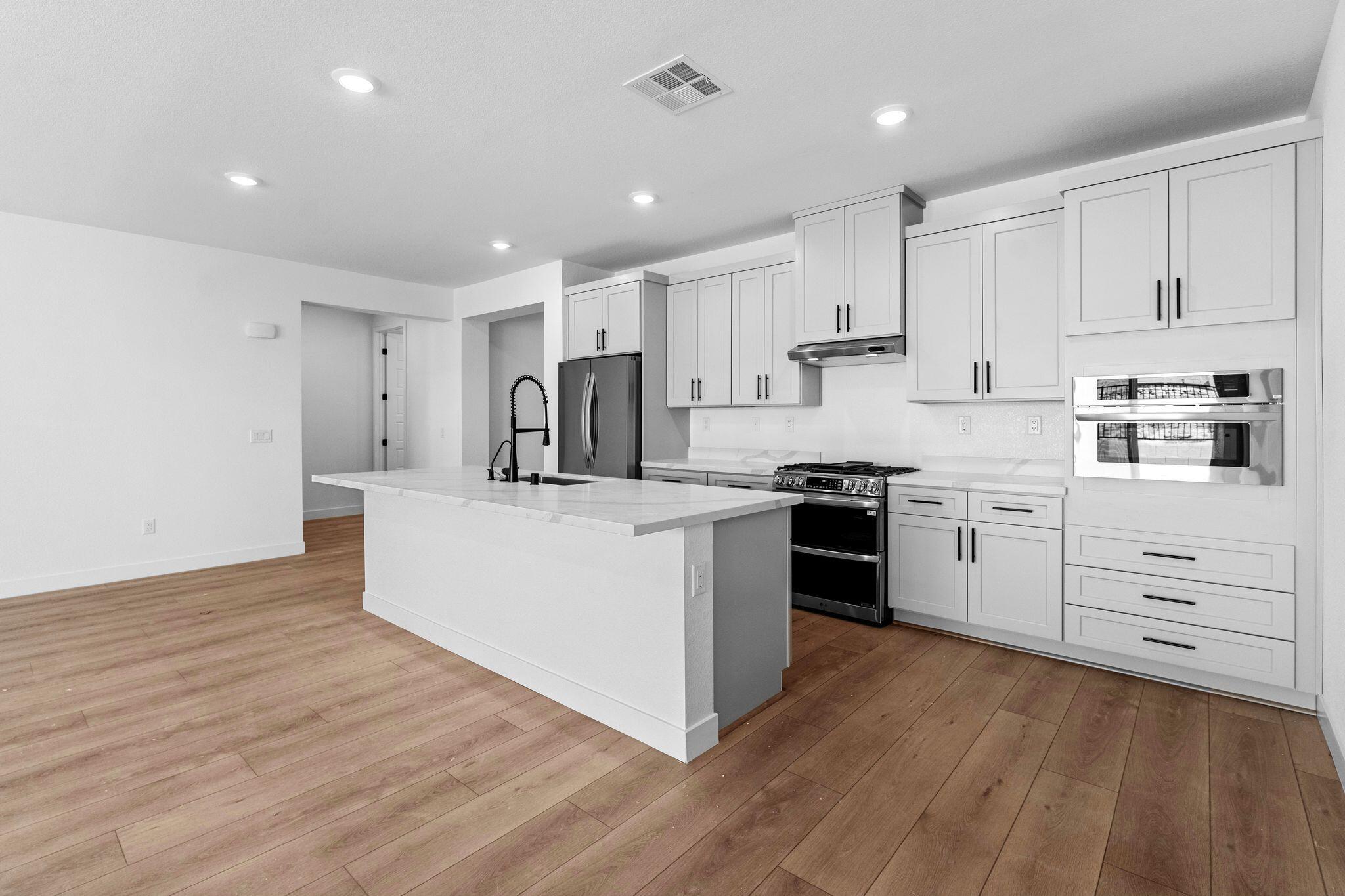 CECITA CREST AT DIVARIO - Residential