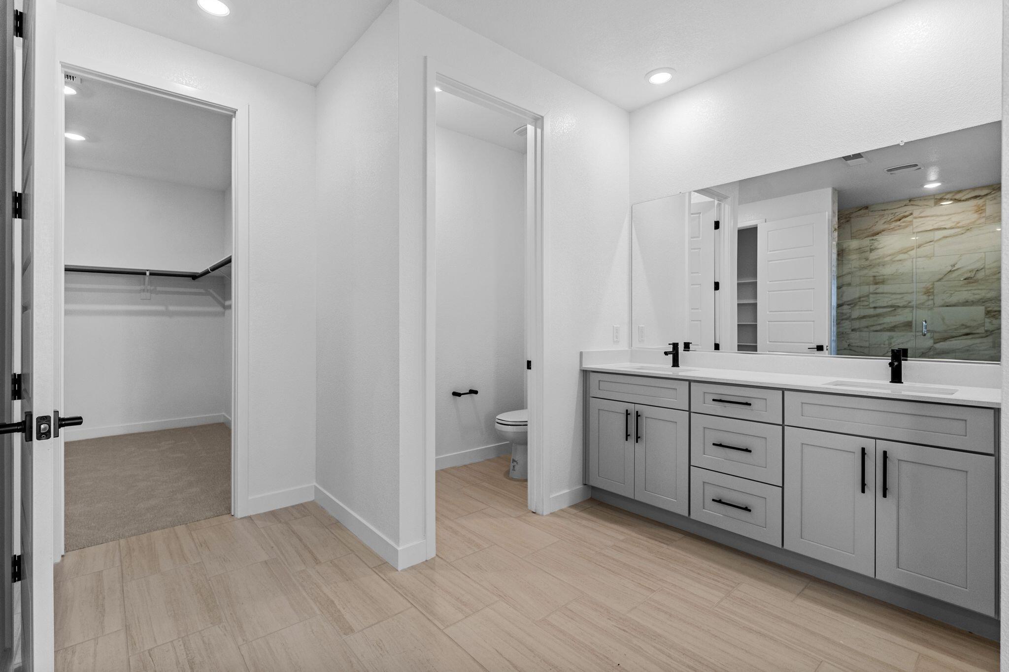 CECITA CREST AT DIVARIO - Residential