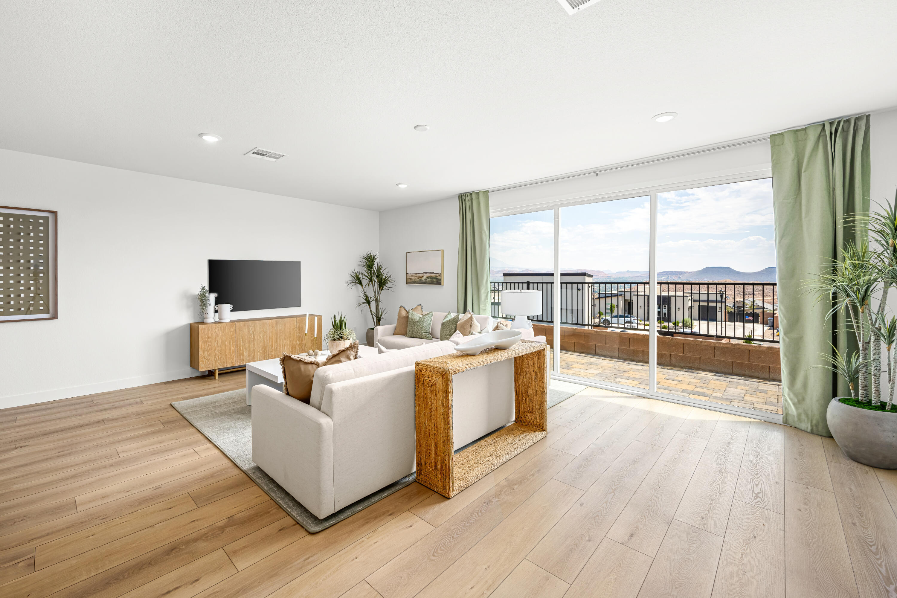 CECITA CREST AT DIVARIO - Residential