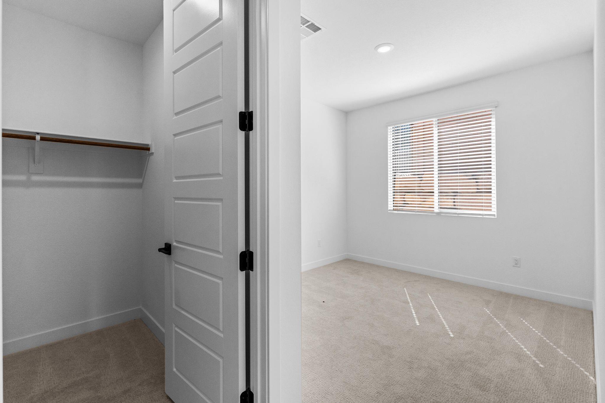 CECITA CREST AT DIVARIO - Residential