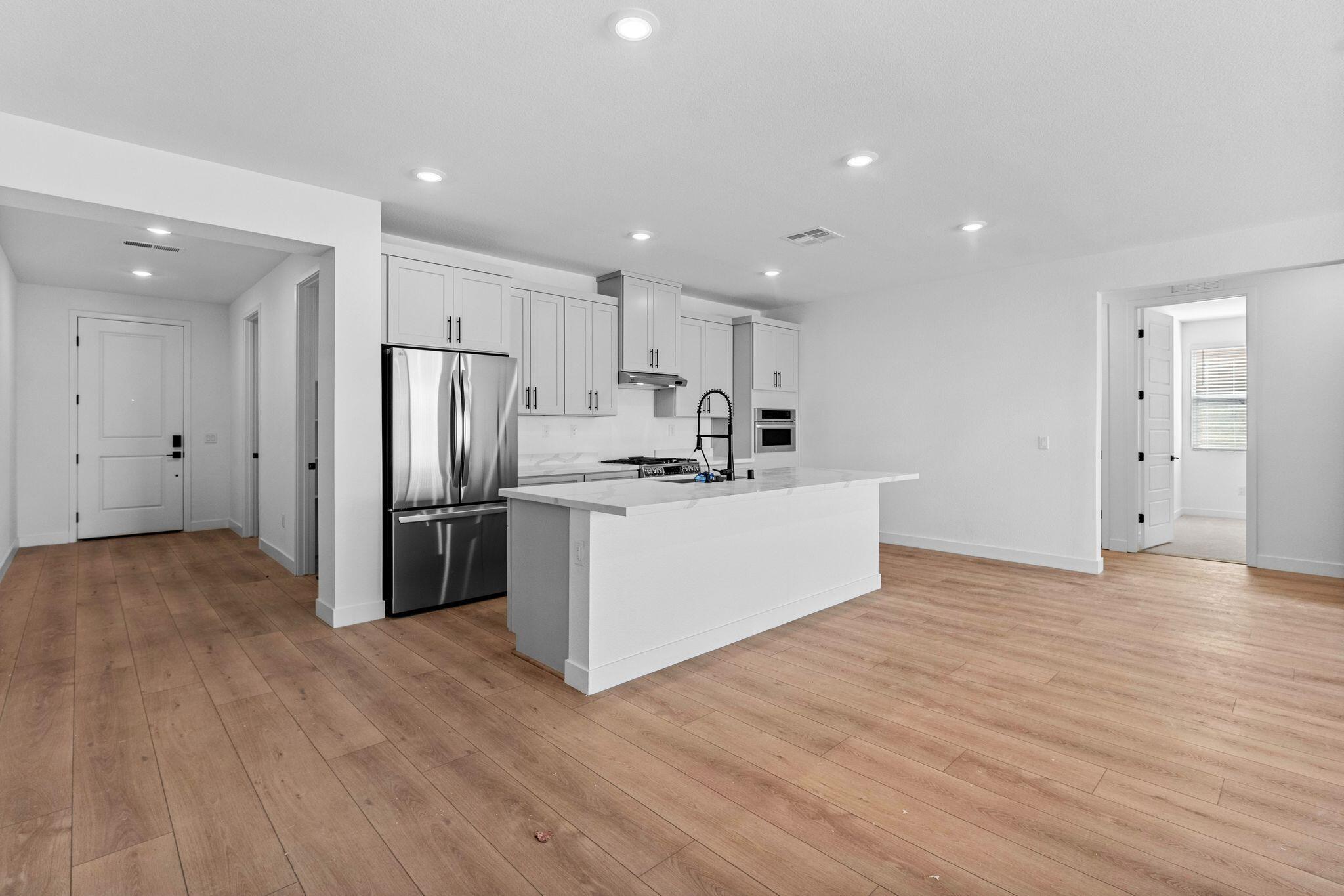 CECITA CREST AT DIVARIO - Residential