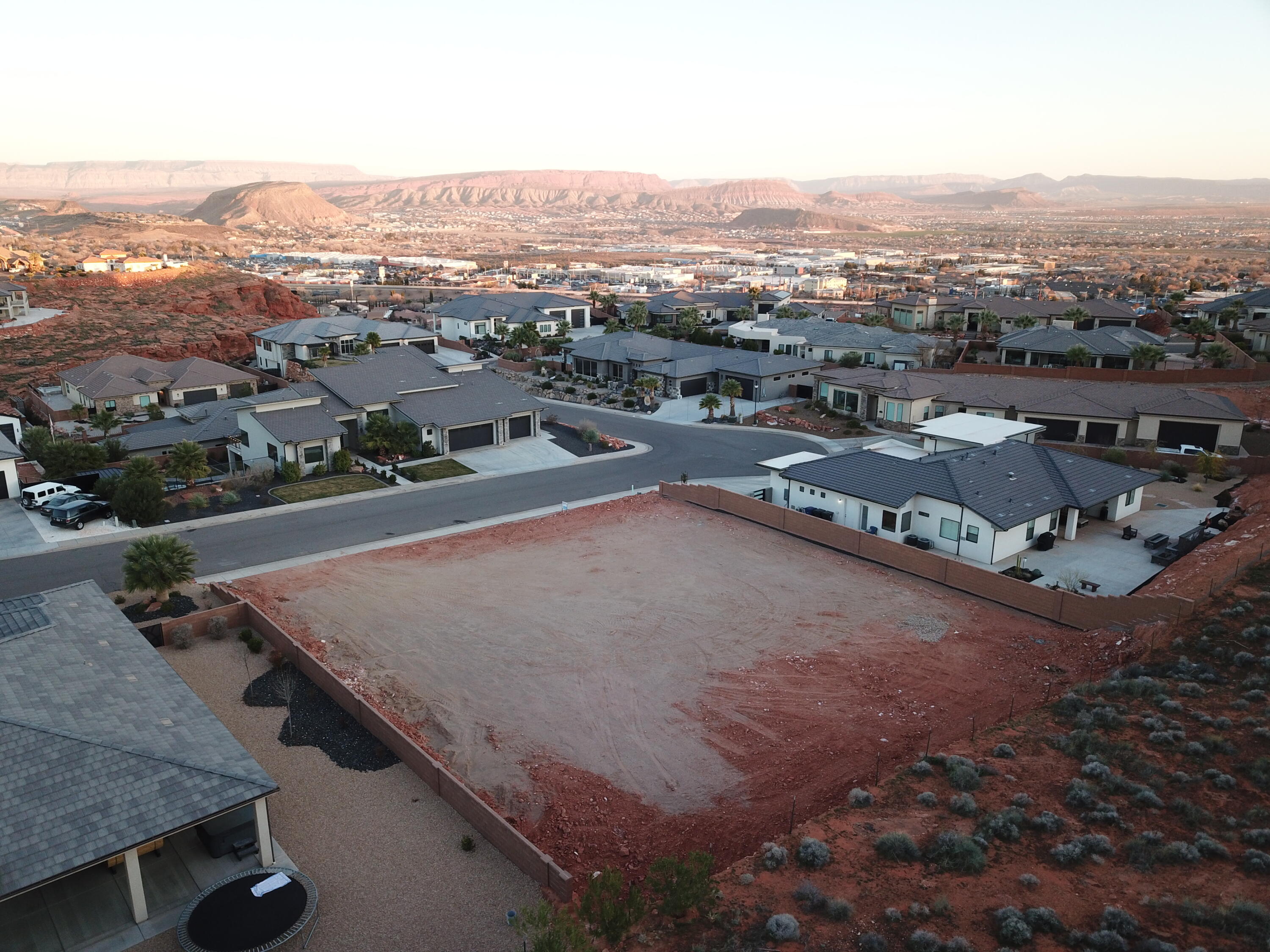 EAGLE SUMMIT ESTATES - Land