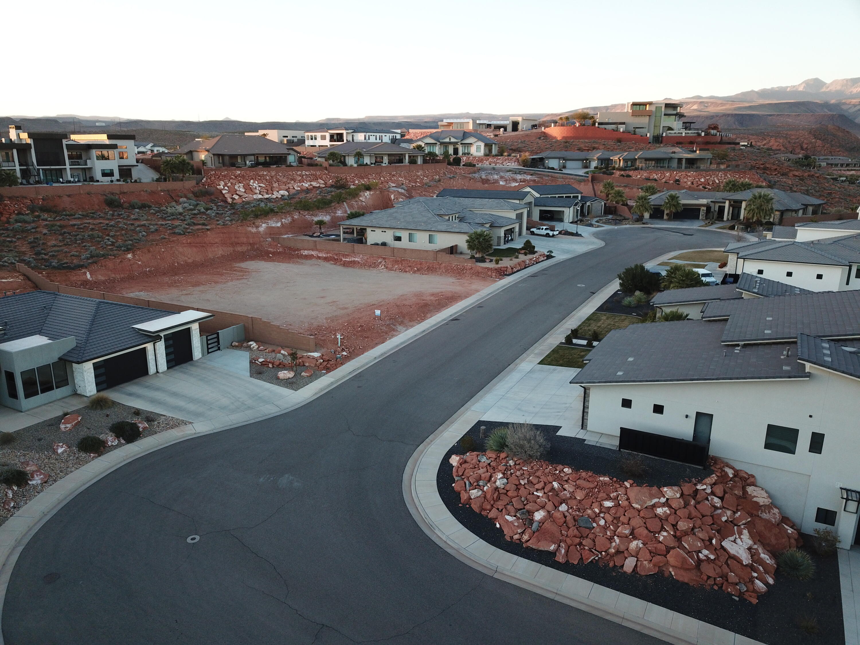 EAGLE SUMMIT ESTATES - Land