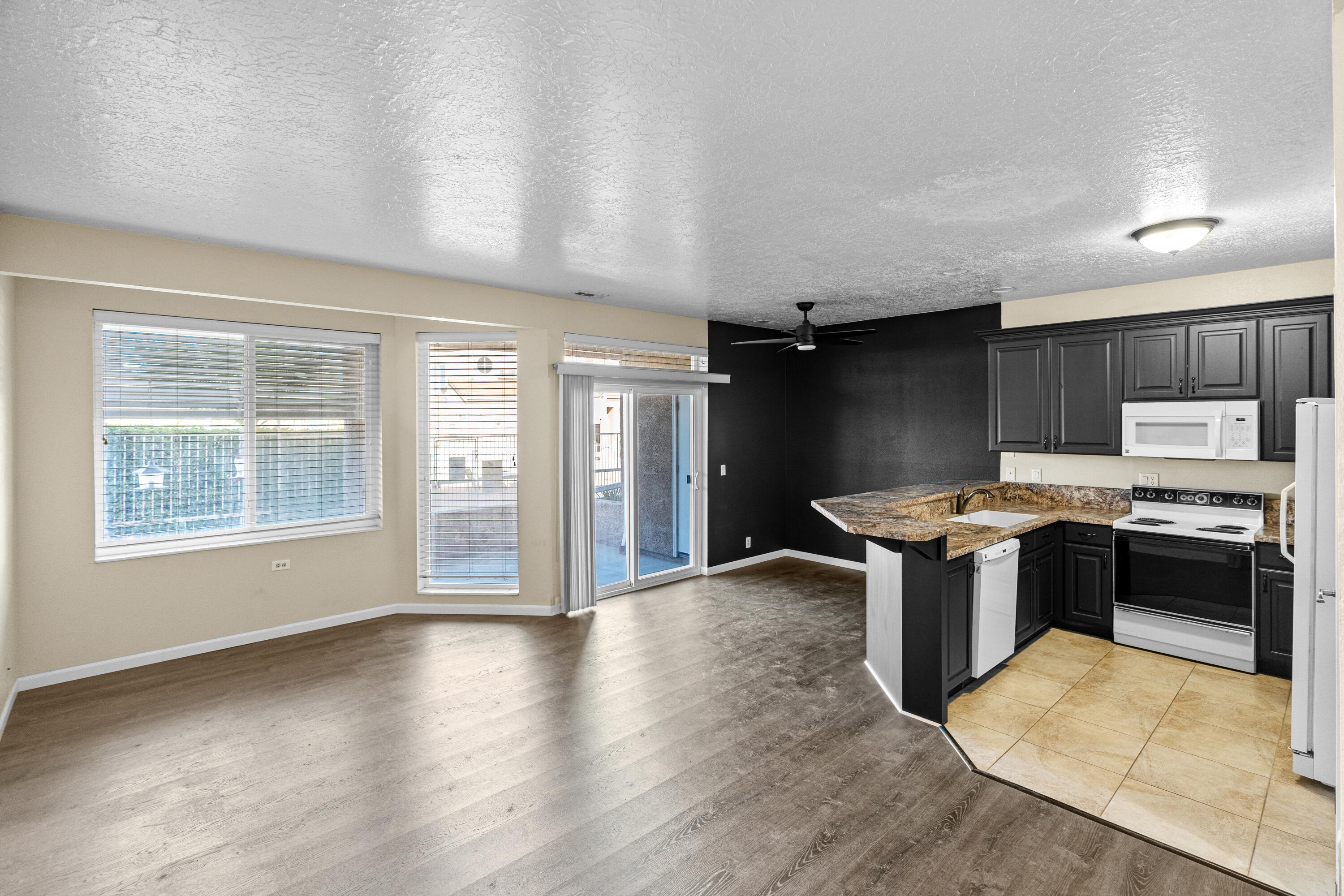 TAMARACK - ST GEORGE GOLF CLUB CONDOS - Residential