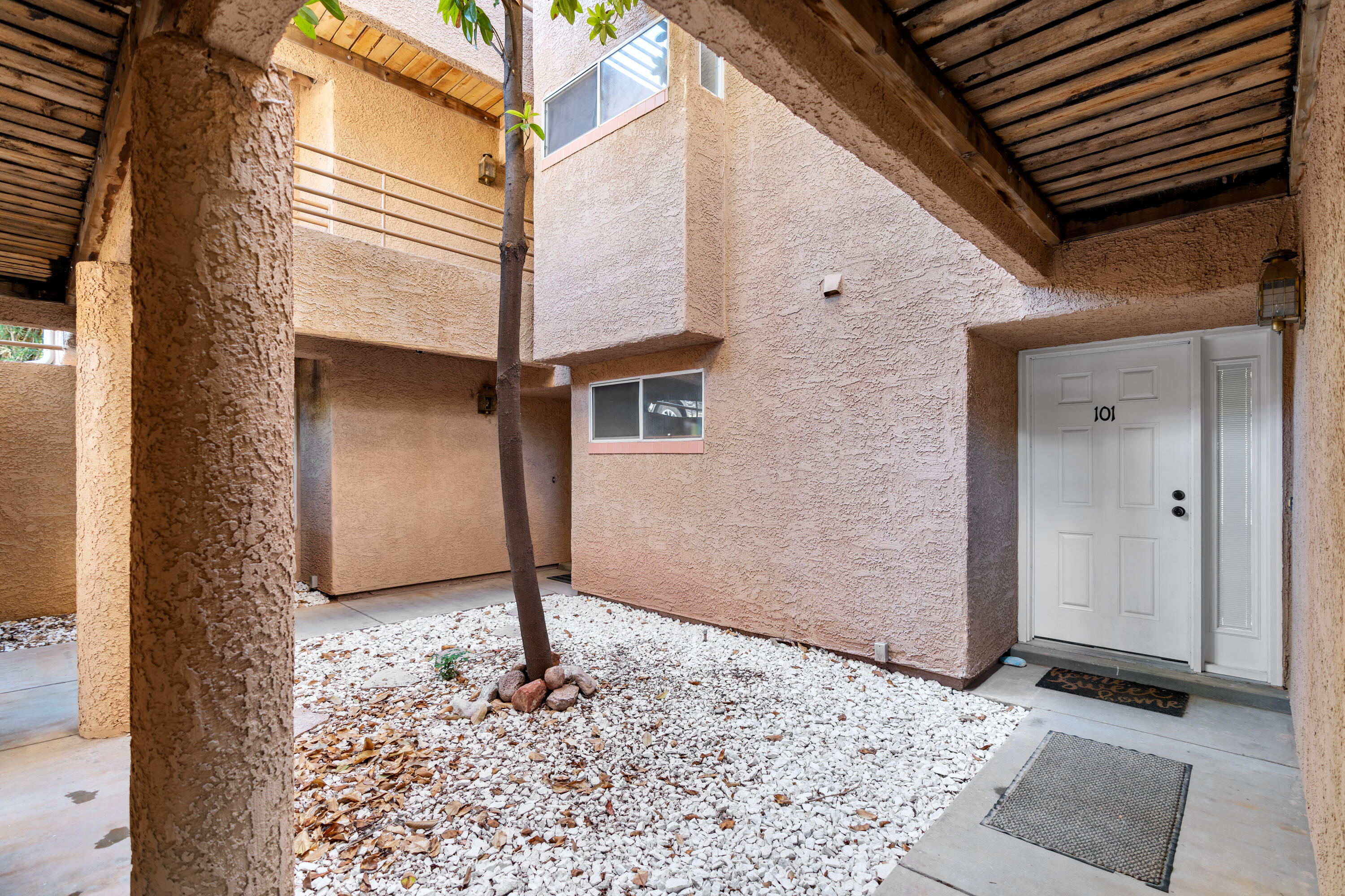 TAMARACK - ST GEORGE GOLF CLUB CONDOS - Residential