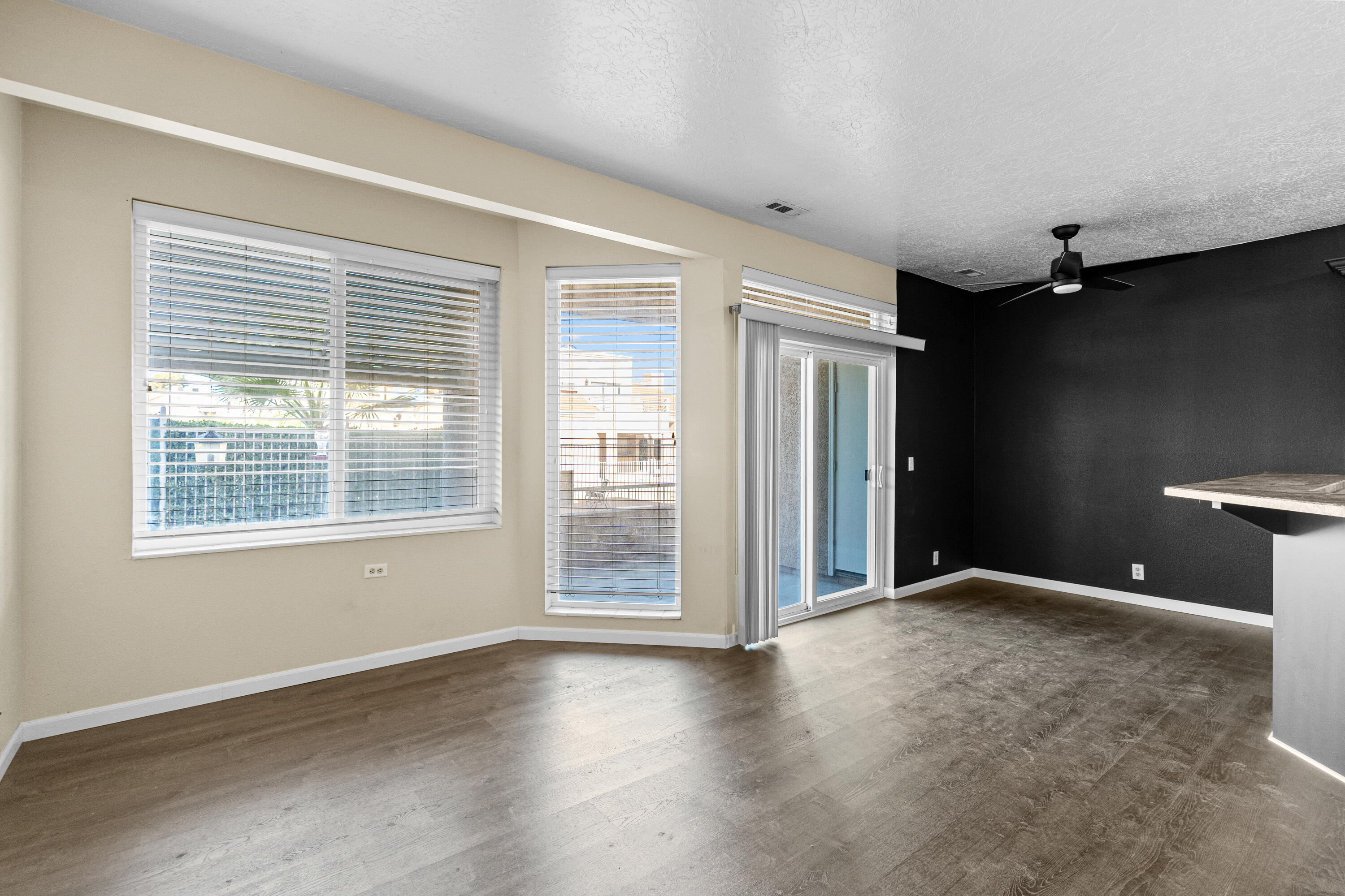 TAMARACK - ST GEORGE GOLF CLUB CONDOS - Residential