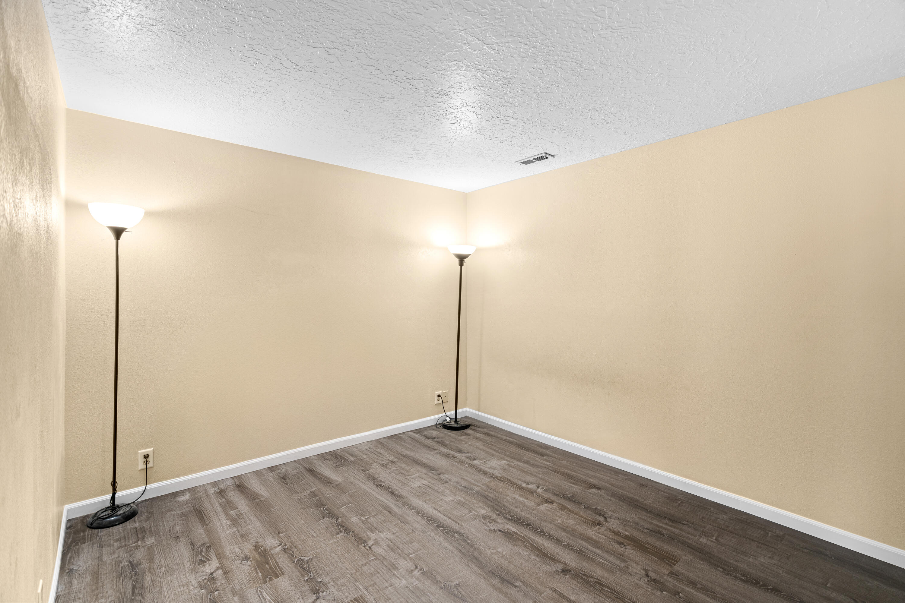 TAMARACK - ST GEORGE GOLF CLUB CONDOS - Residential