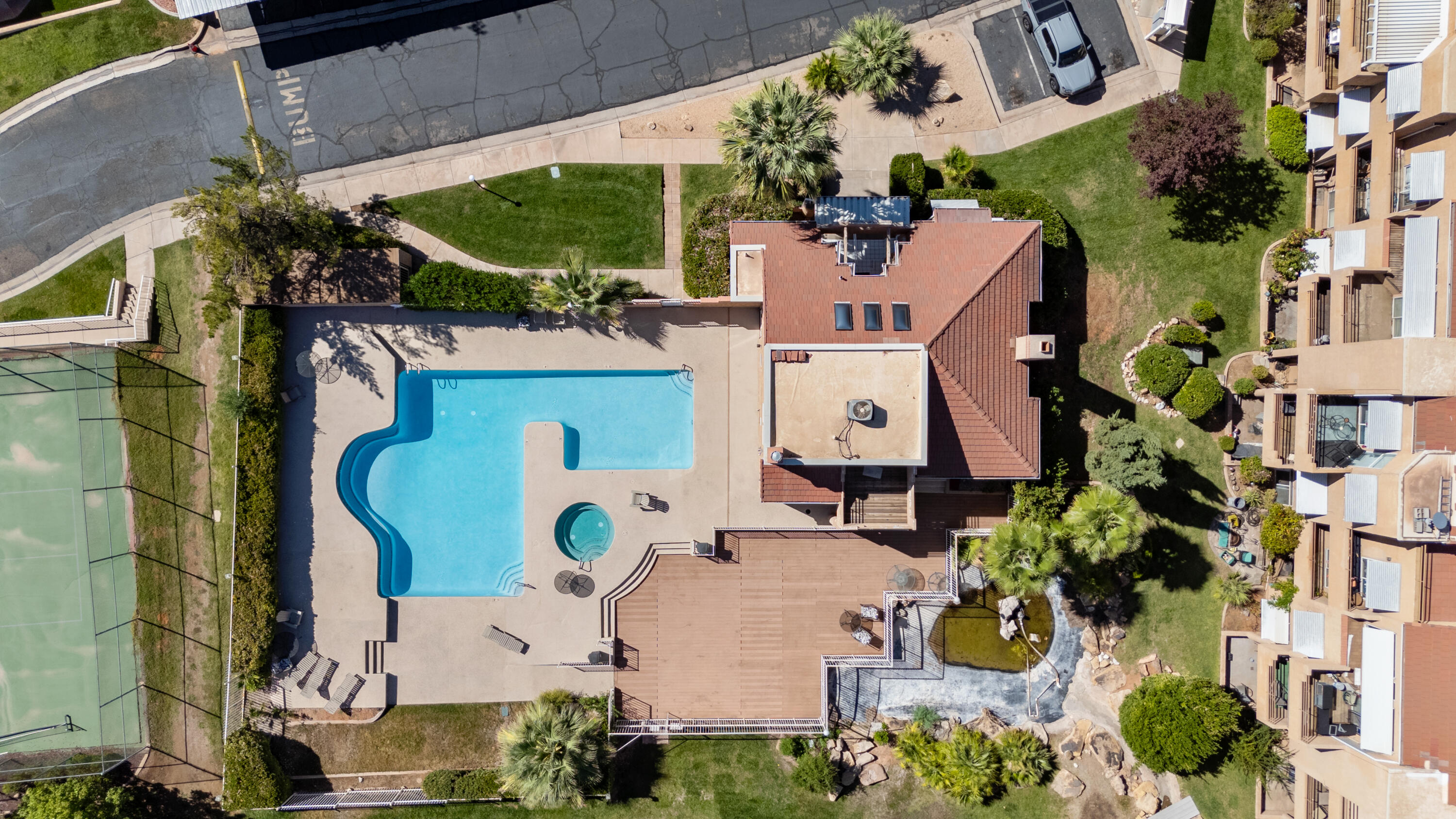 TAMARACK - ST GEORGE GOLF CLUB CONDOS - Residential