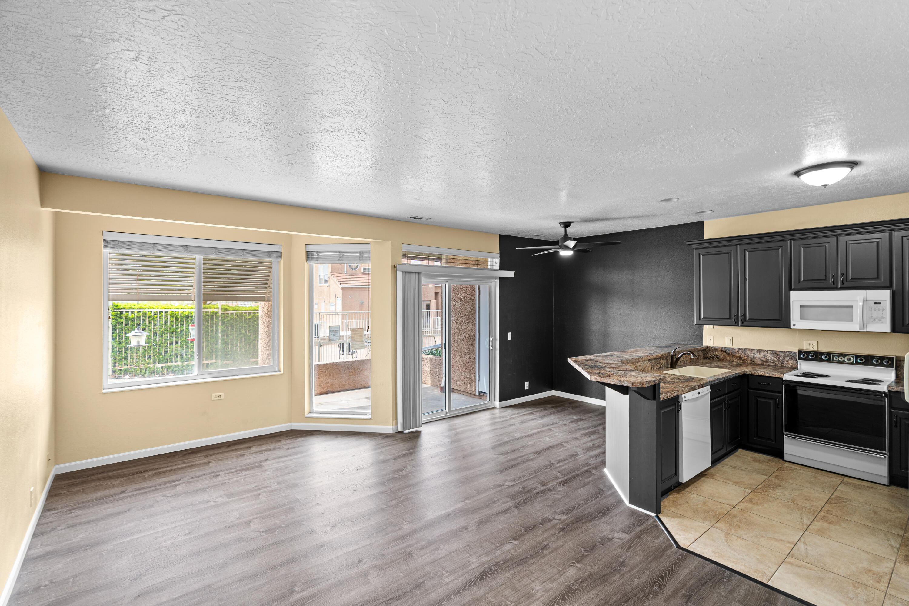 TAMARACK - ST GEORGE GOLF CLUB CONDOS - Residential