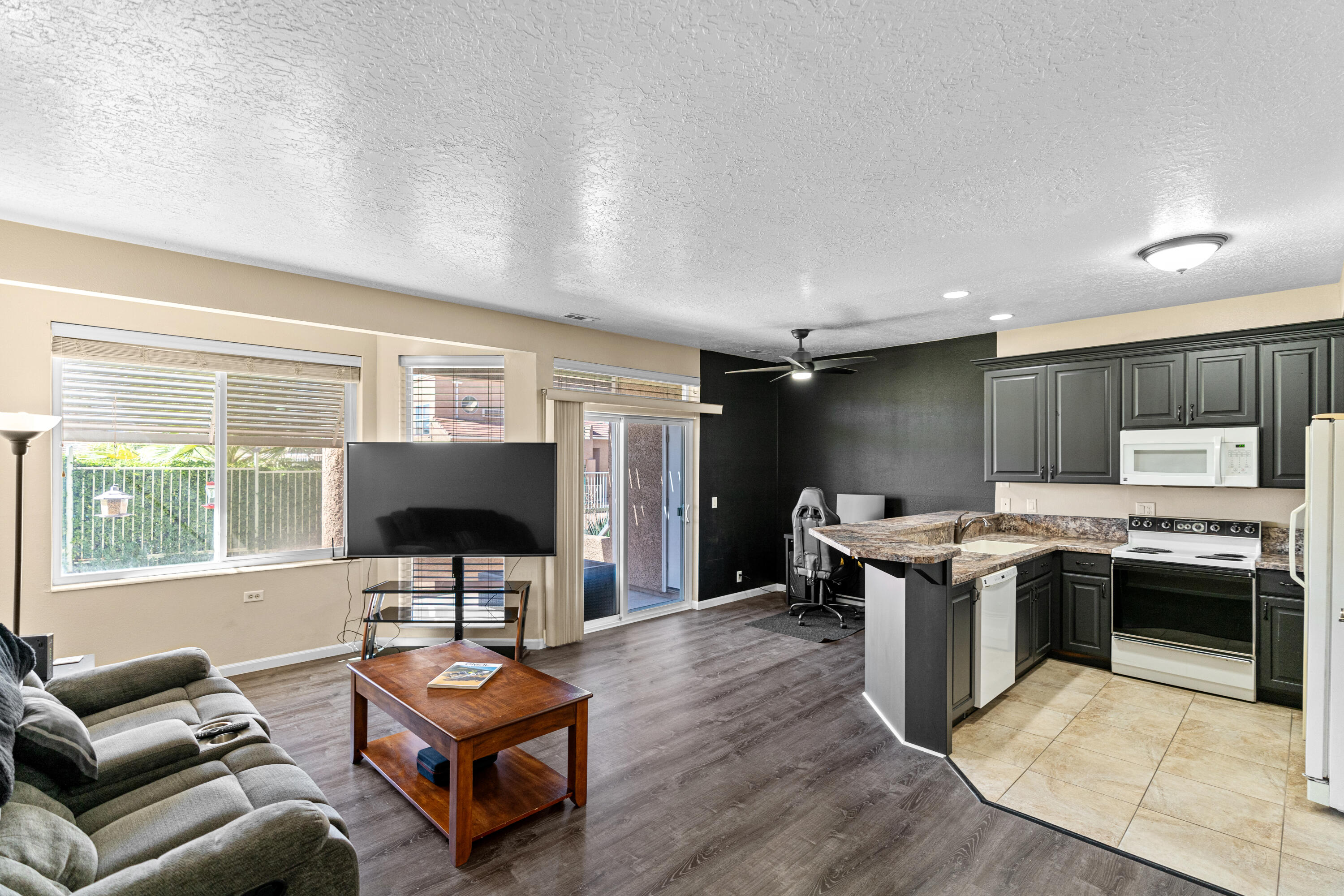 TAMARACK - ST GEORGE GOLF CLUB CONDOS - Residential