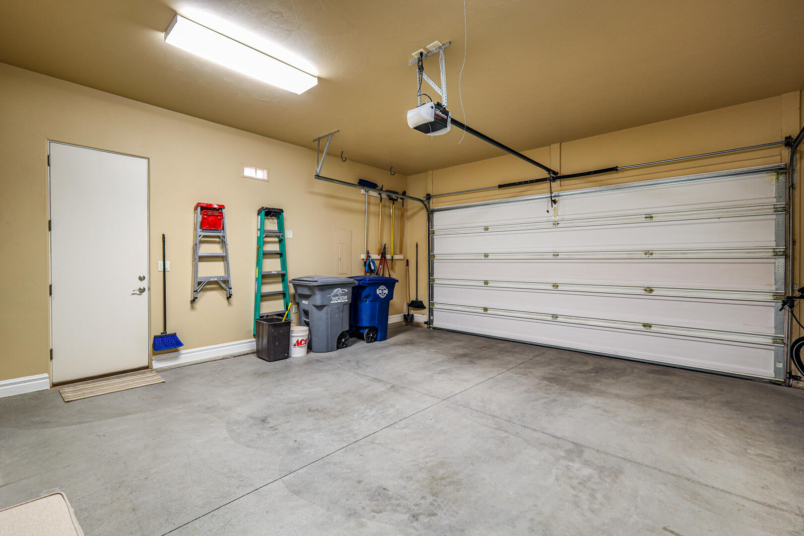 SANTA MARIA AT SUNBROOK - Residential