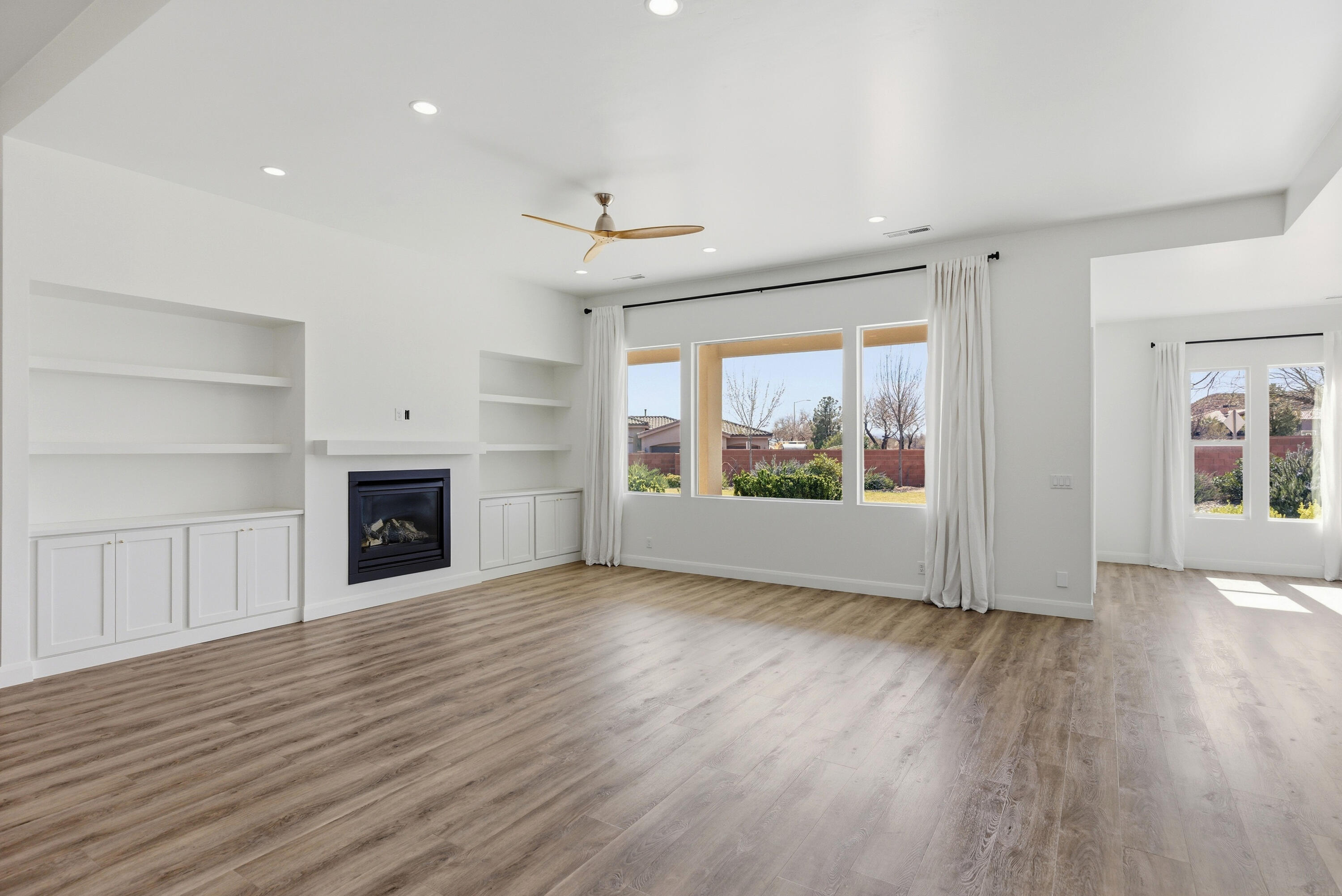 SILVERSTONE AT GREEN SPRINGS - Residential