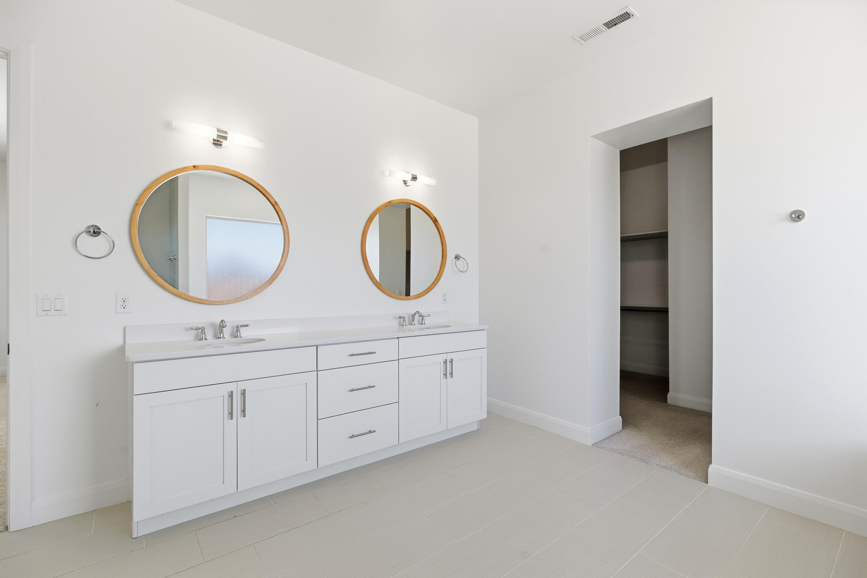 SILVERSTONE AT GREEN SPRINGS - Residential