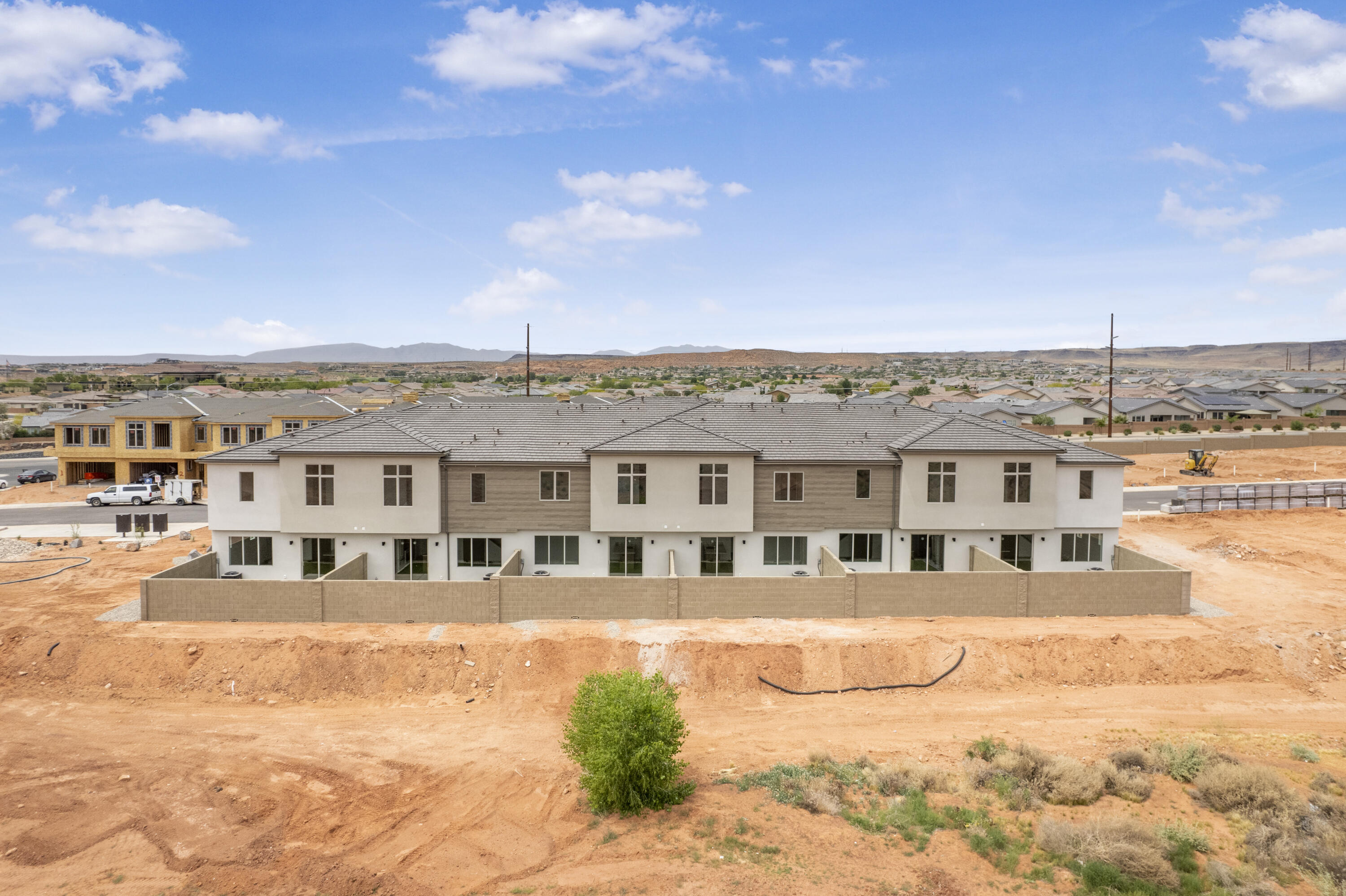 MANGATA TOWNHOMES - Residential