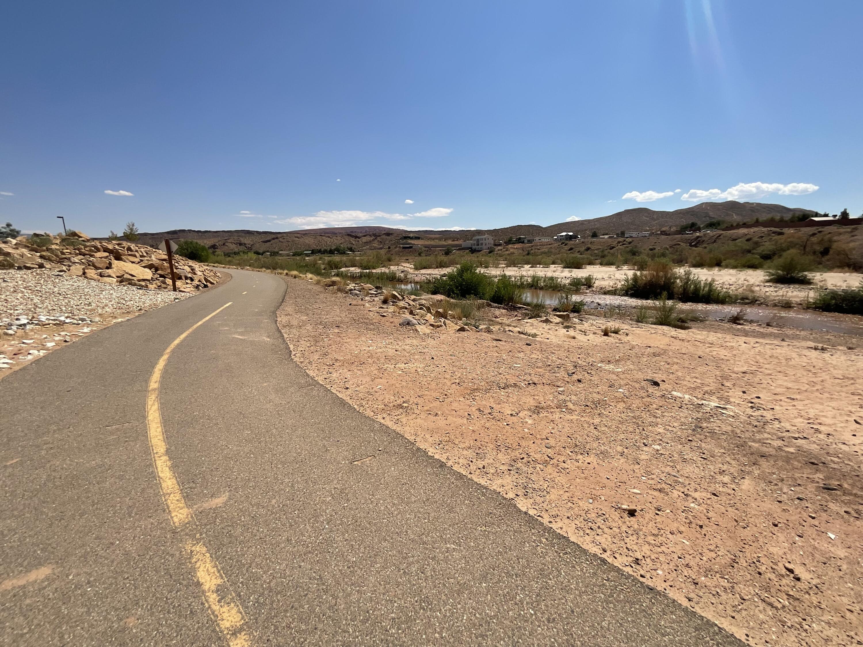 RED TRAILS SUNRISE VALLEY - Residential