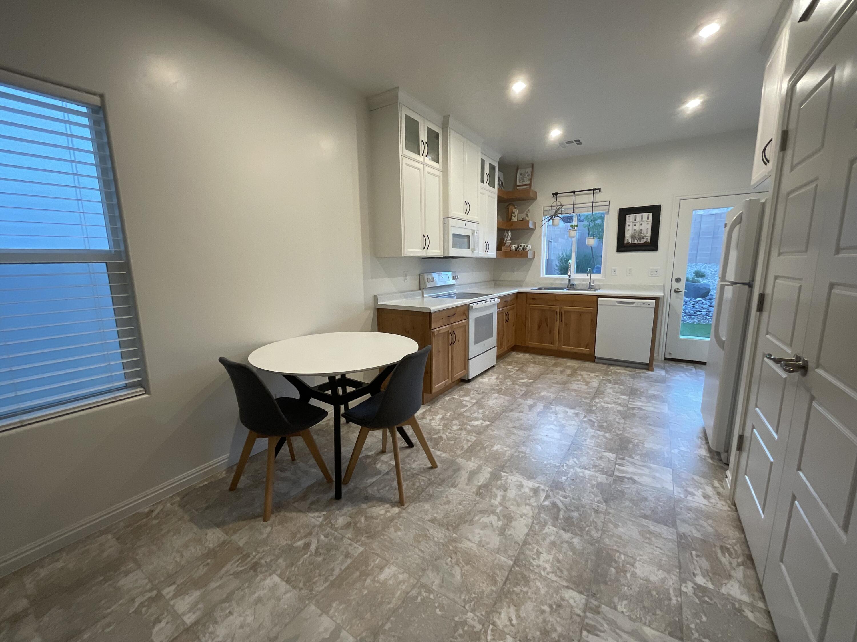 RED TRAILS SUNRISE VALLEY - Residential