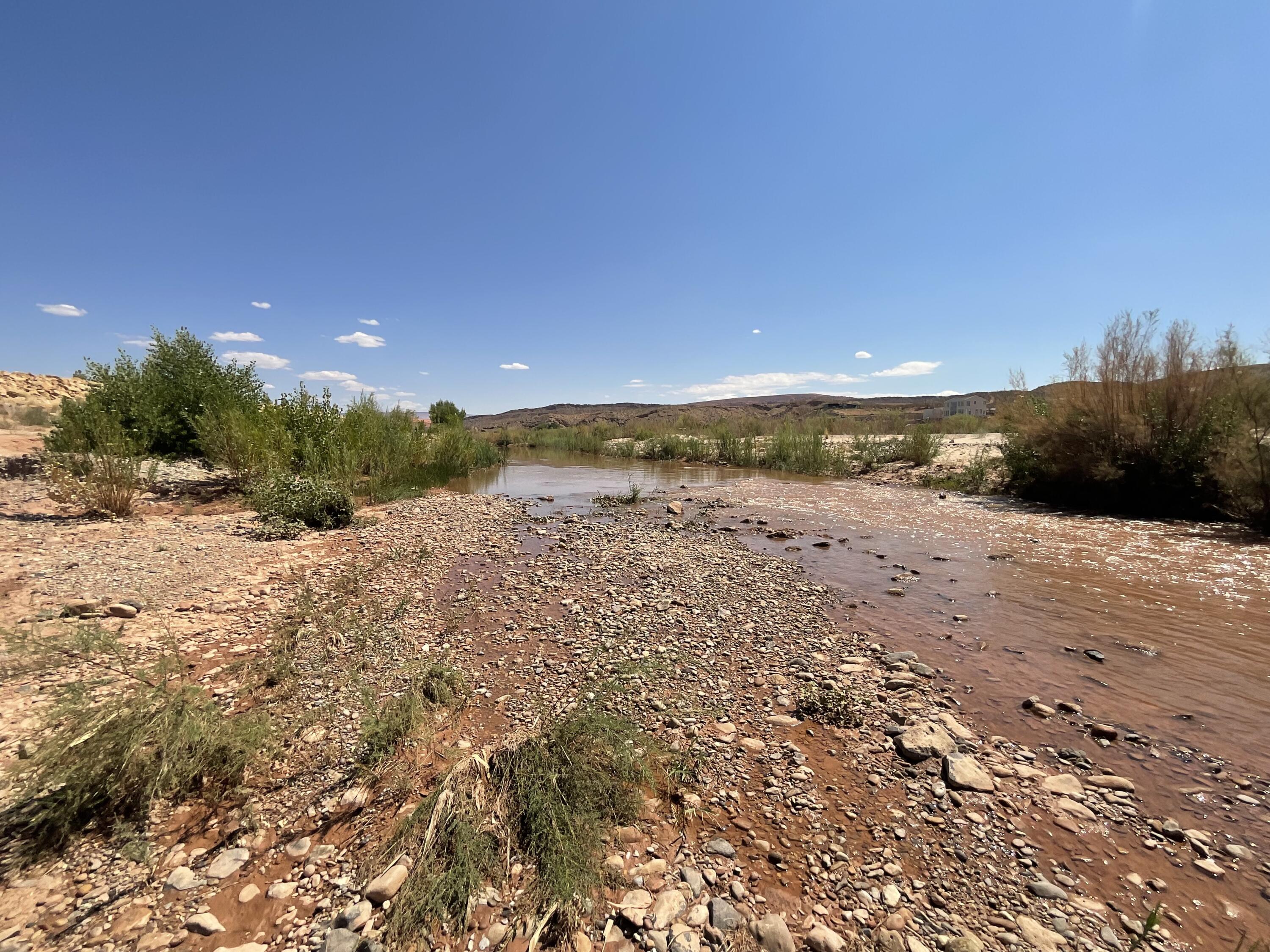 RED TRAILS SUNRISE VALLEY - Residential