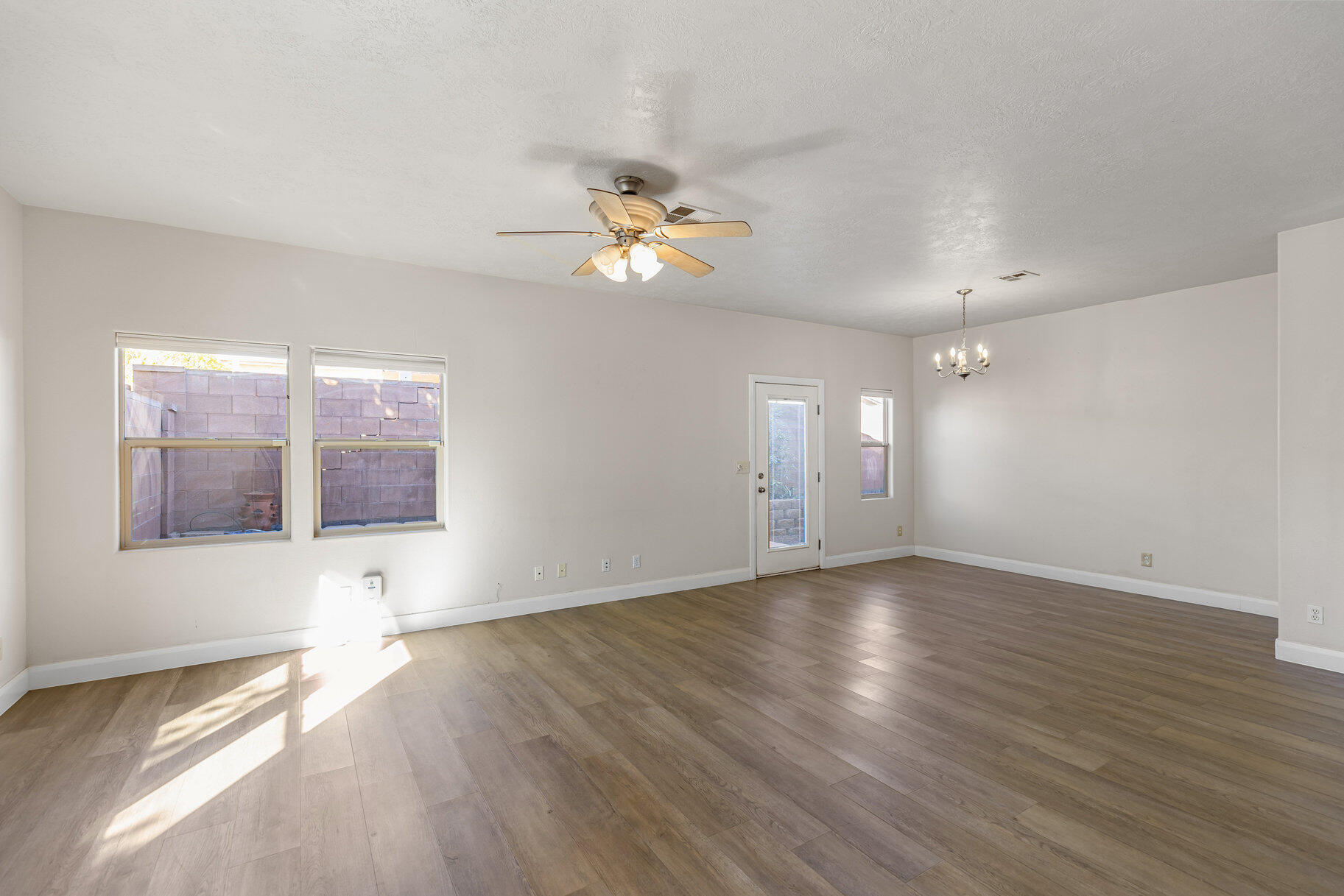 RED ROCK CANYON - Residential