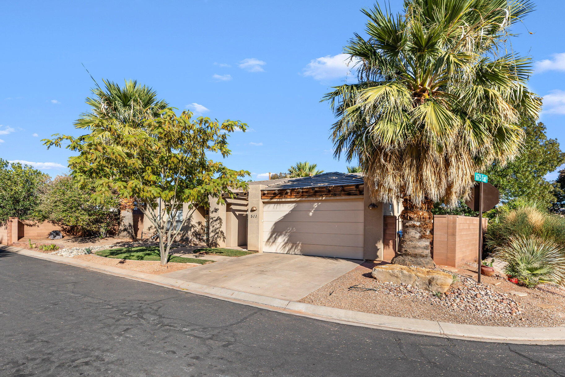 RED ROCK CANYON - Residential