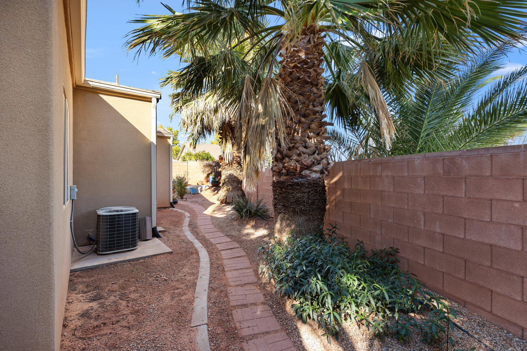 RED ROCK CANYON - Residential