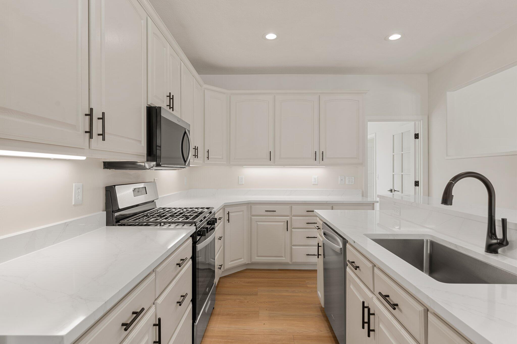 BLACKRIDGE RANCHES - Residential